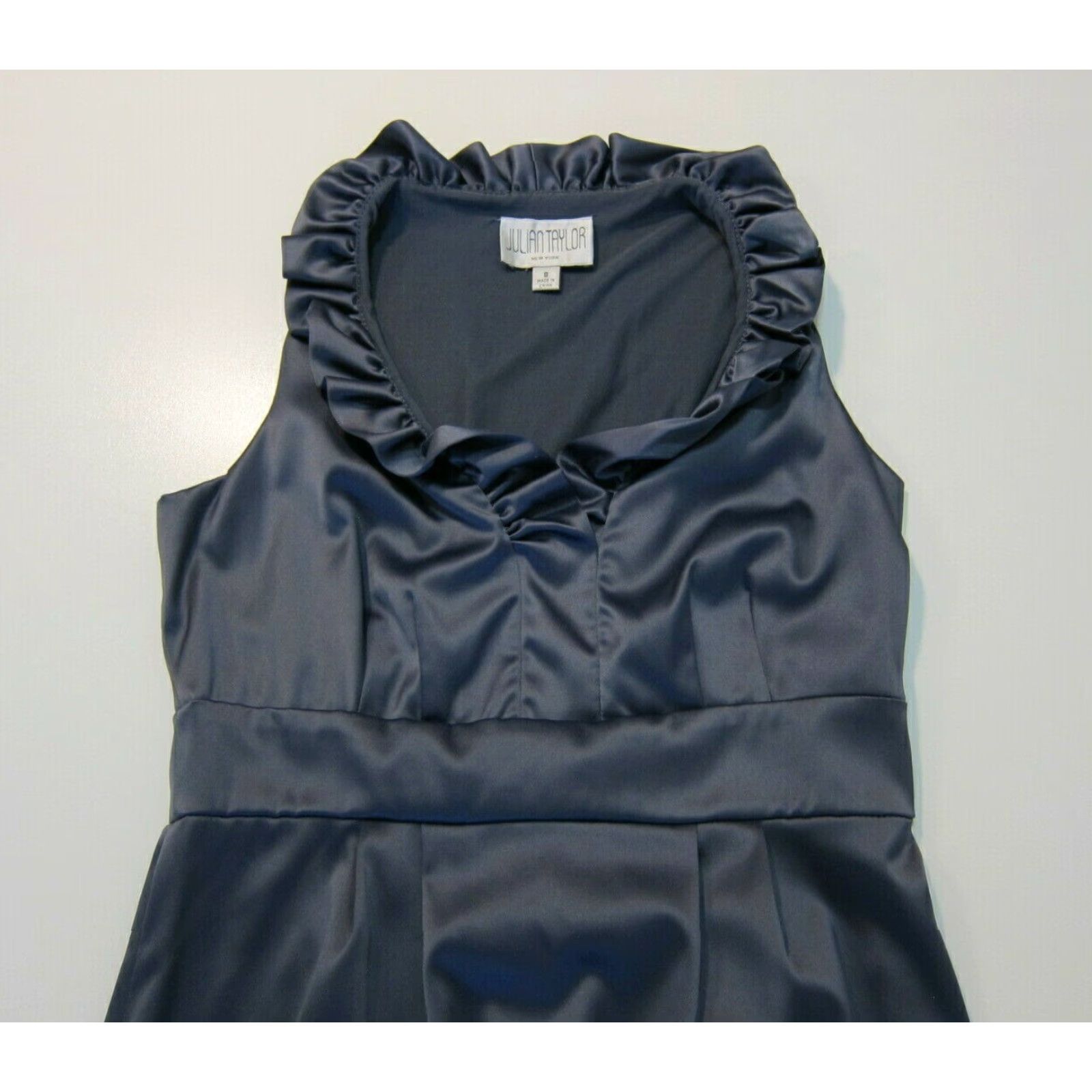 Vintage Julian Taylor NY Grey Satin Stretch Sleeveless Ruffle Pleated Dress Women Size 8 Size M / US 6-8 / IT 42-44 - 3 Thumbnail