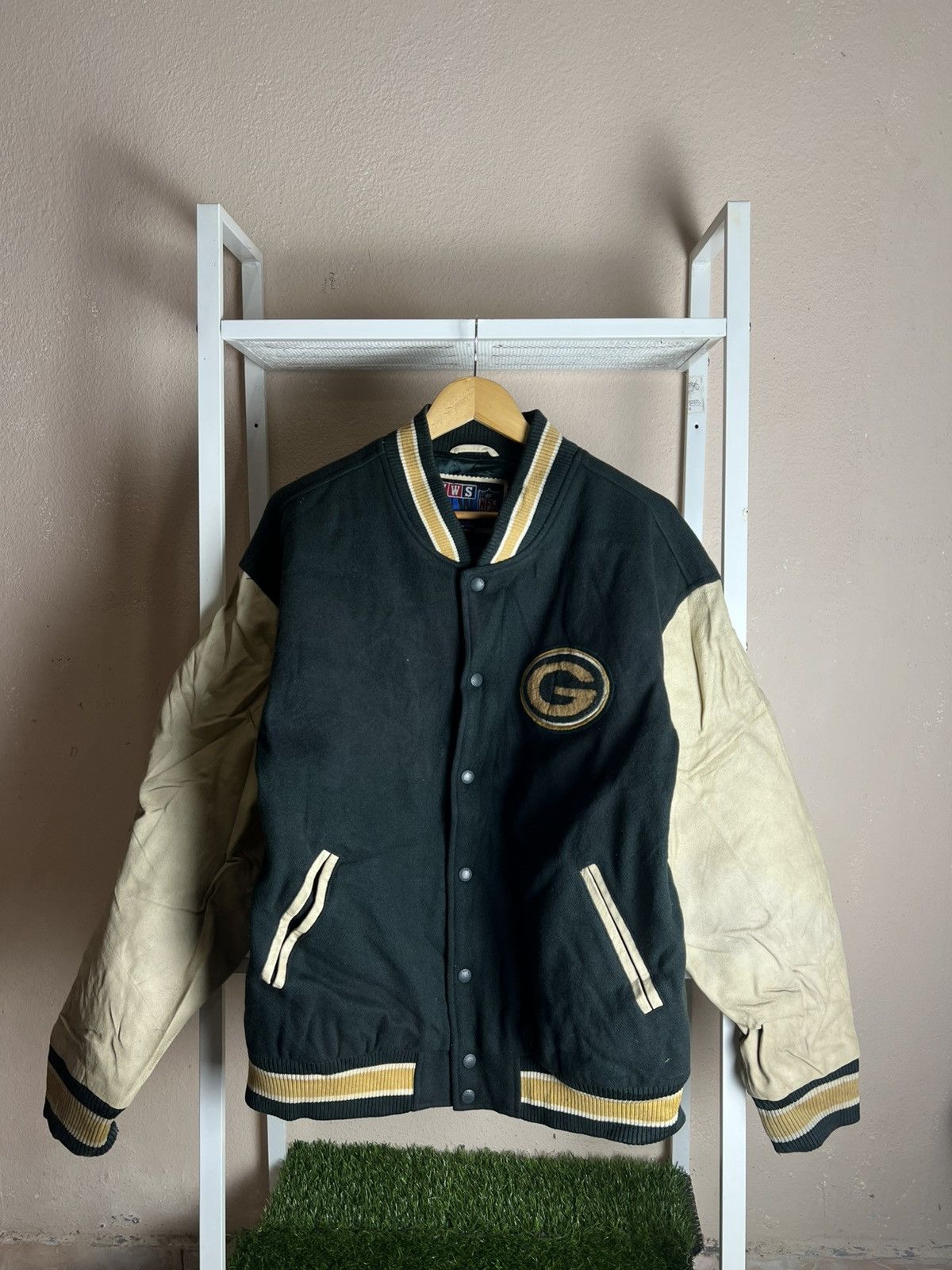 NFL × Vintage Vintage NFL G Packers Embroidery Leather Jacket Size US XL / EU 56 / 4 - 1 Thumbnail