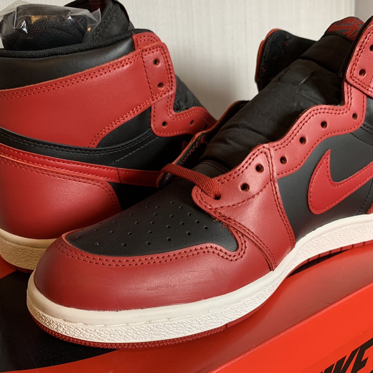 Jordan Brand Jordan 1 Retro High 85 Varsity Red Size US 11 / EU 44 - 18 Thumbnail