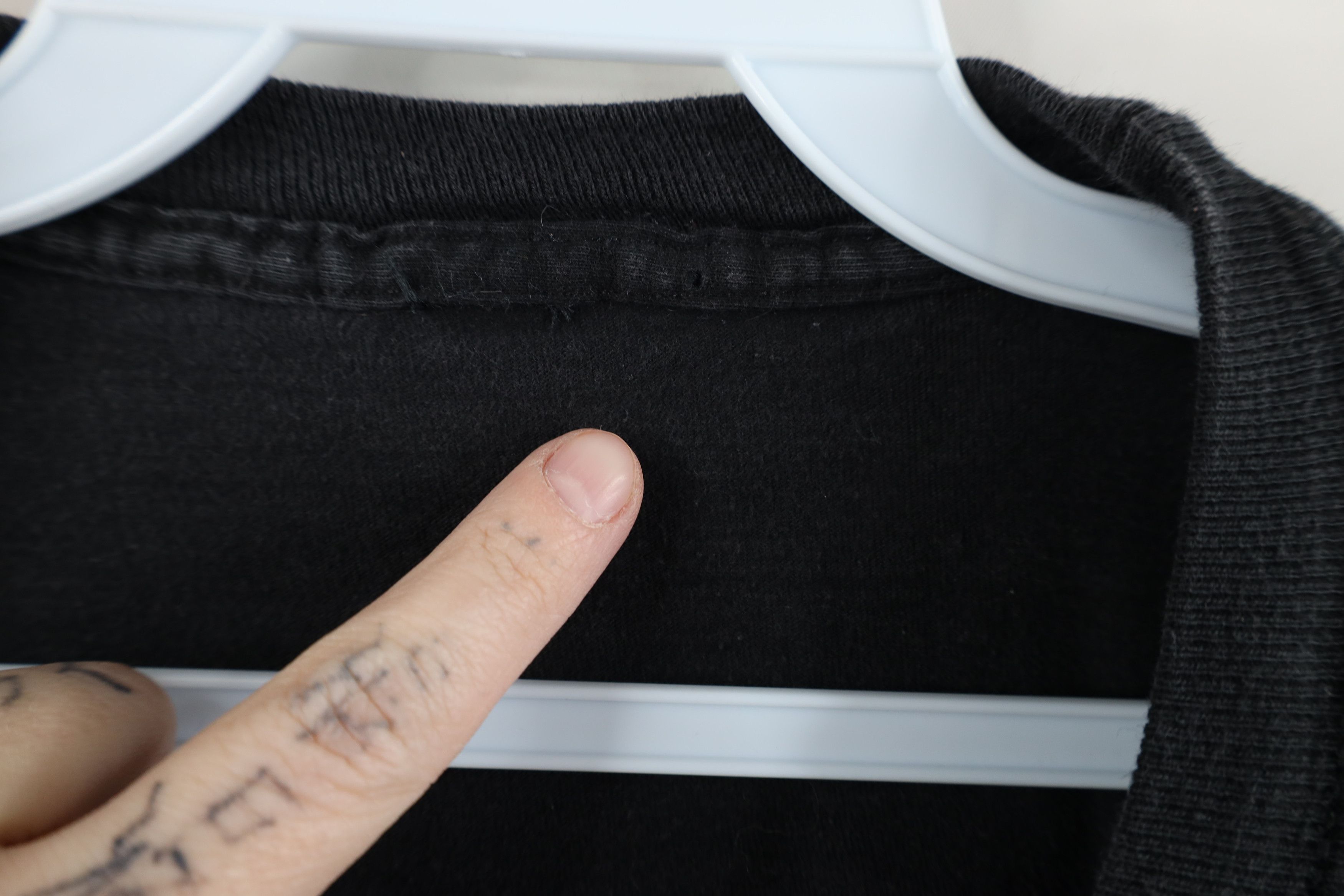 Vintage Vintage 90s Streetwear Blank Heavy Cotton T-Shirt Black Size US L / EU 52-54 / 3 - 4 Thumbnail