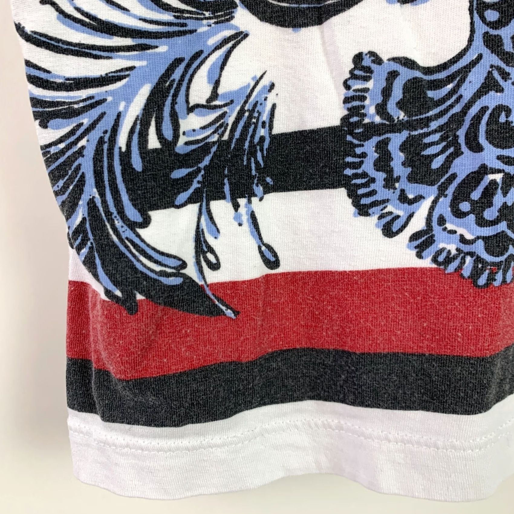 Tommy Hilfiger Tommy Hilfiger Womens Medium V-Neck Floral Tee T-Shirt Red White Blue Size M / US 6-8 / IT 42-44 - 2 Thumbnail