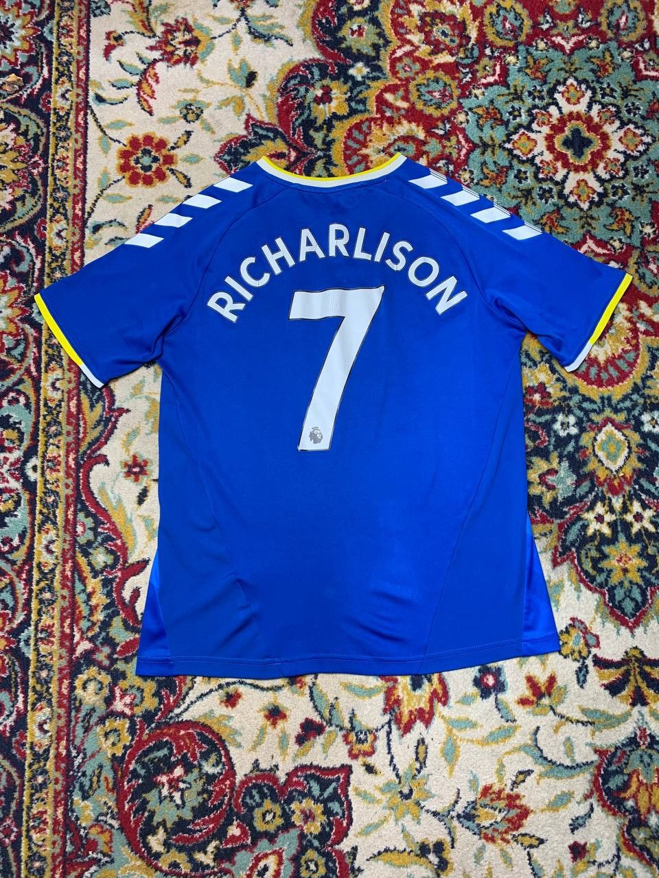 Vintage 2021-22 Everton Home Shirt Soccer Jersey Richarlison Size M Size US M / EU 48-50 / 2 - 3 Thumbnail