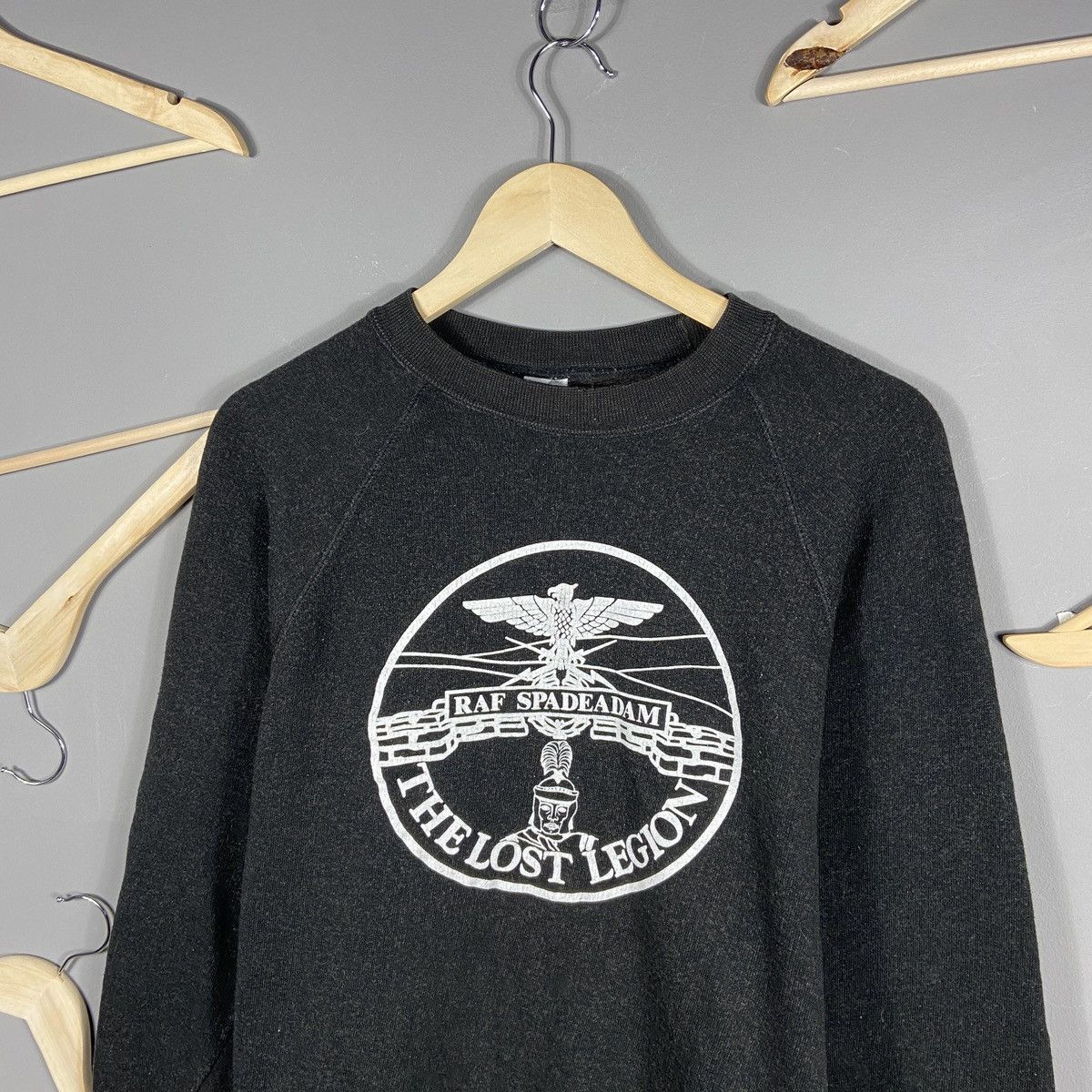 Vintage Vintage 70s GREAT BRITAIN RAF The Lost Legion Sweatshirt Size US XL / EU 56 / 4 - 3 Thumbnail