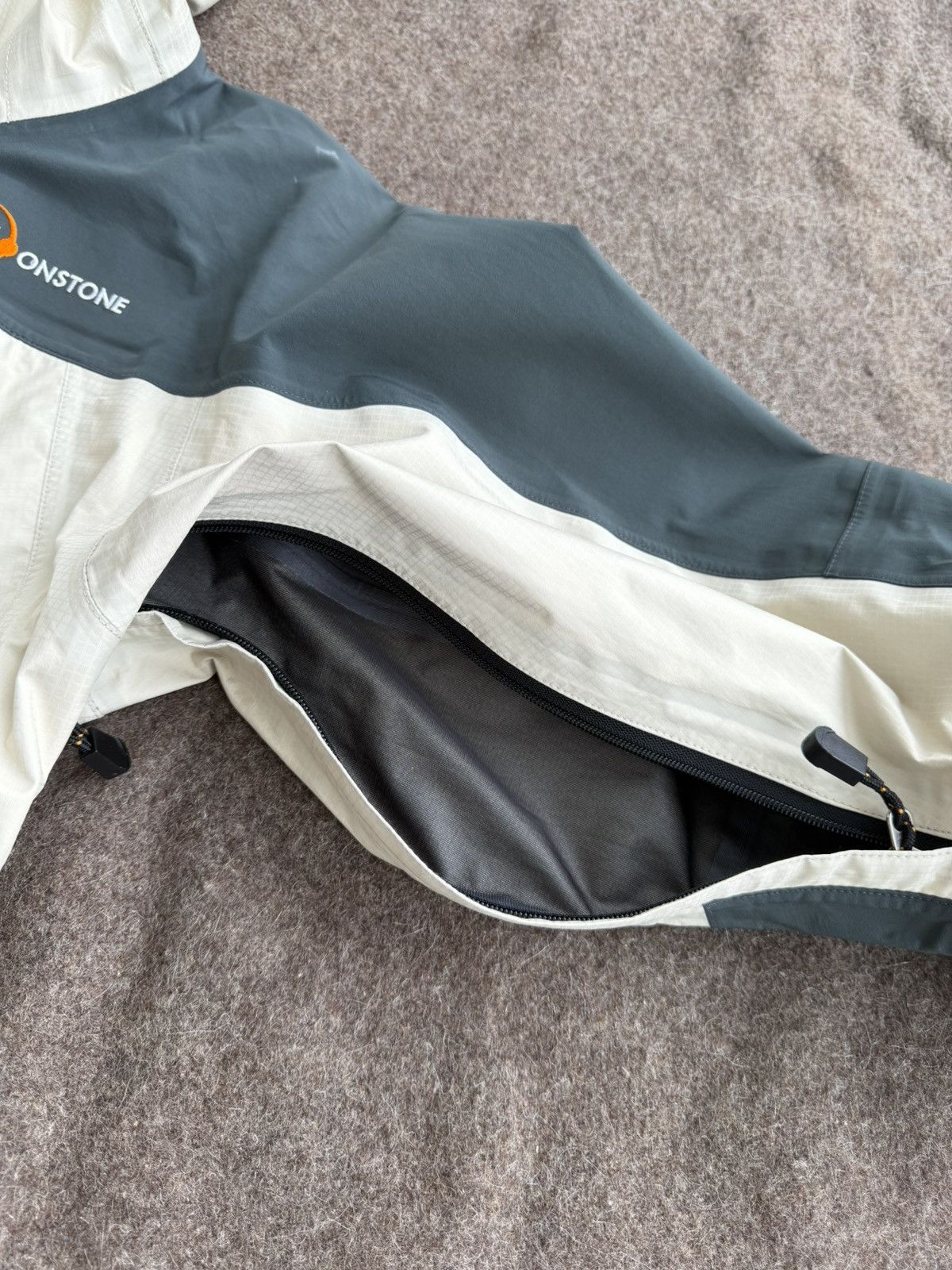 Other Moonstone Gore-Tex Jacket Size M / US 6-8 / IT 42-44 - 3 Thumbnail