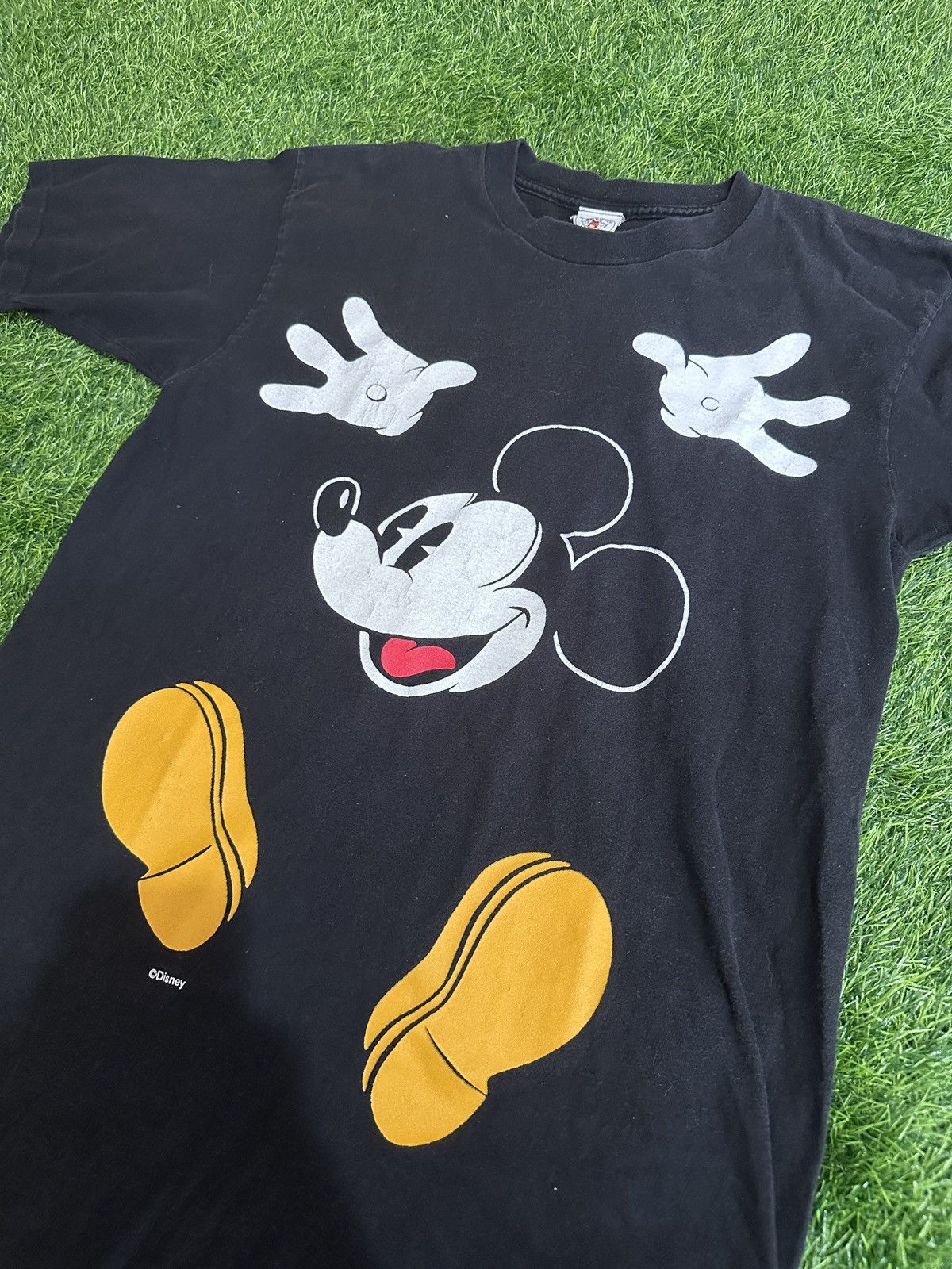 Disney Vintage disney mickey mouse tee shirt size meidum Size US M / EU 48-50 / 2 - 2 Thumbnail