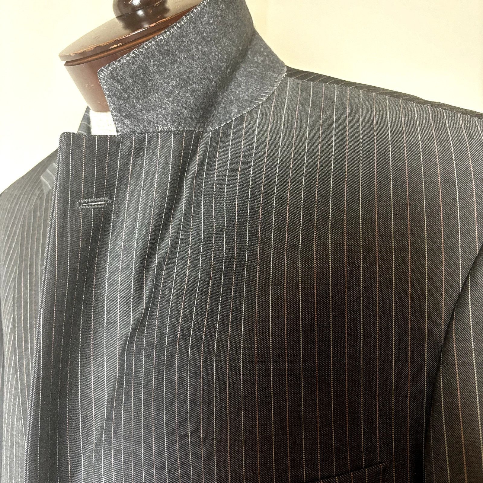 Hugo Boss Hugo Boss Mens Sport Coat Gray Striped Blazer Sz 40R Virgin Size 40R - 7 Thumbnail