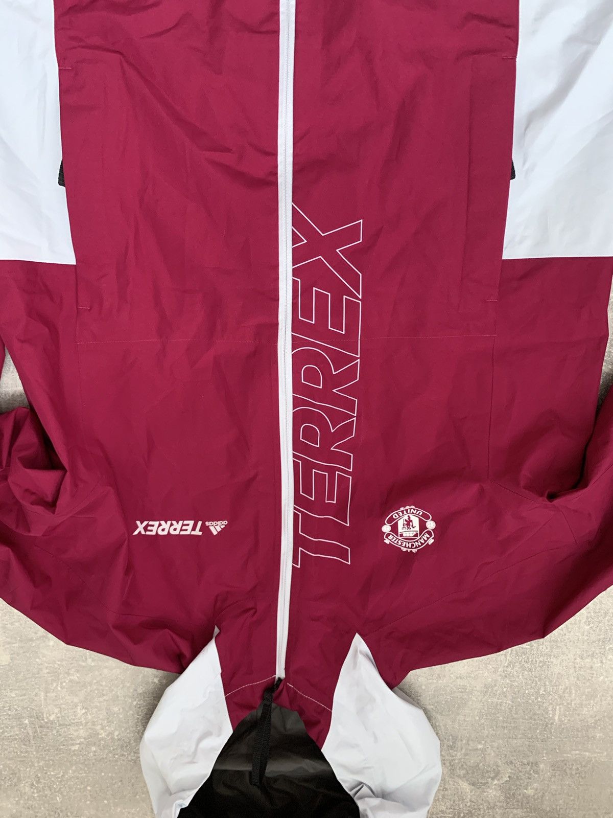 Adidas × Goretex Adidas GoreTex Jacket Manchester United Size S / US 4 / IT 40 - 3 Thumbnail
