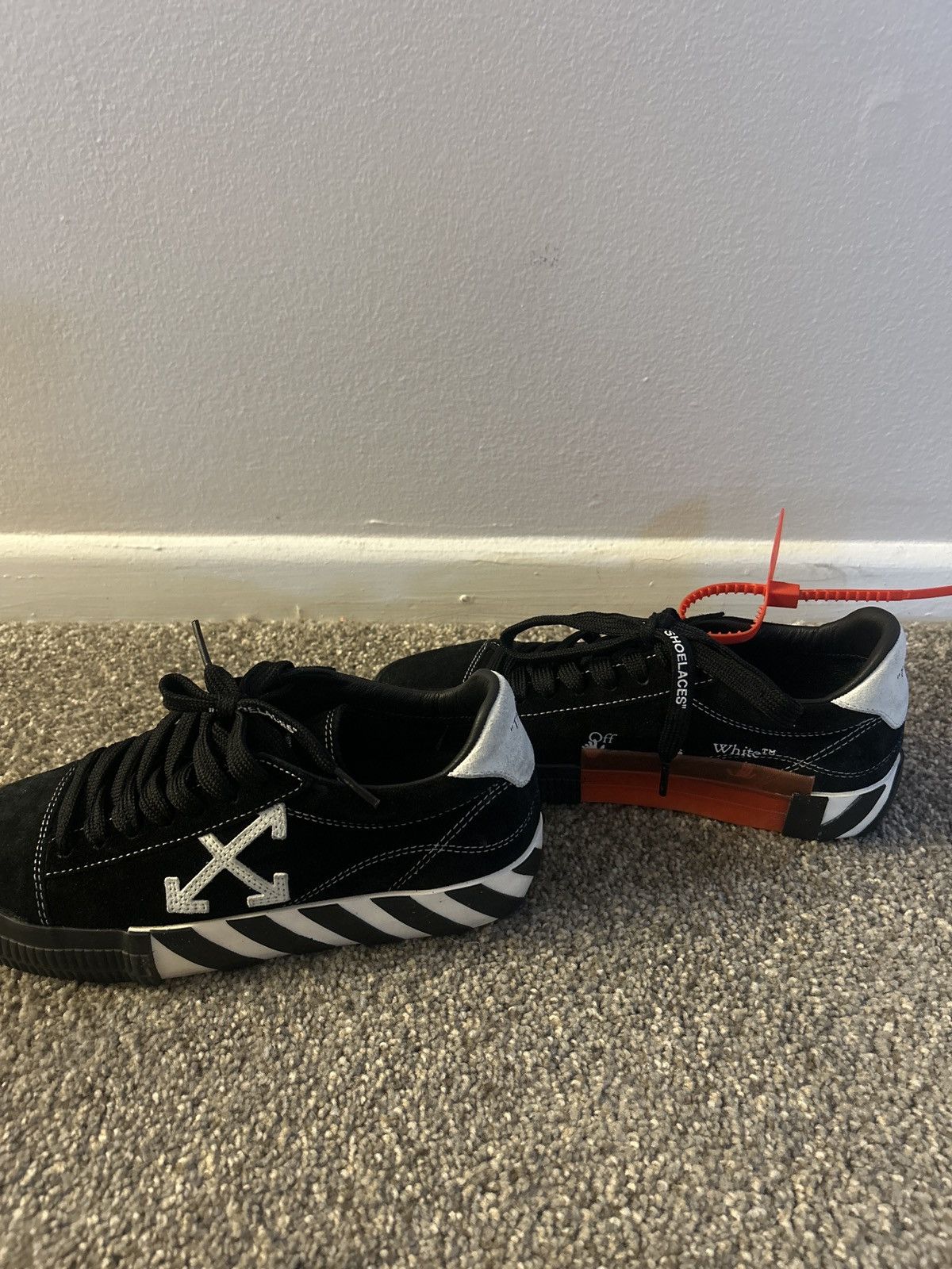 Off-White New Arrow Low Vulcanized Black White Off-White Size US 5.5 / EU 38 - 7 Thumbnail