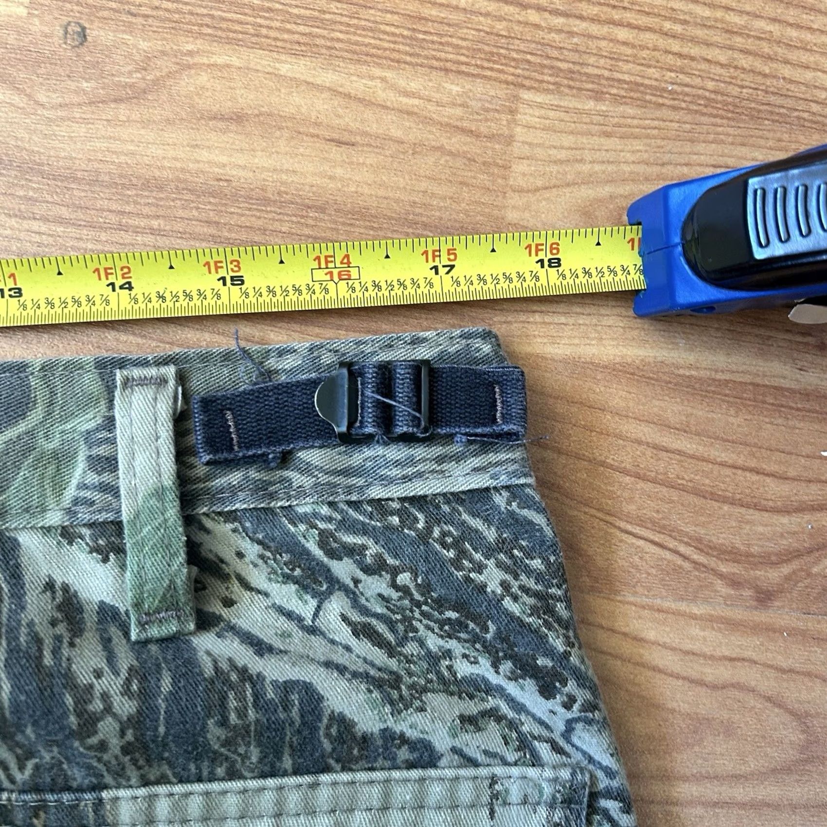 Realtree VINTAGE Liberty Realtree camo cargo pants Men's Size M Brown 90s Cargo Pants Size US 31 - 6 Thumbnail