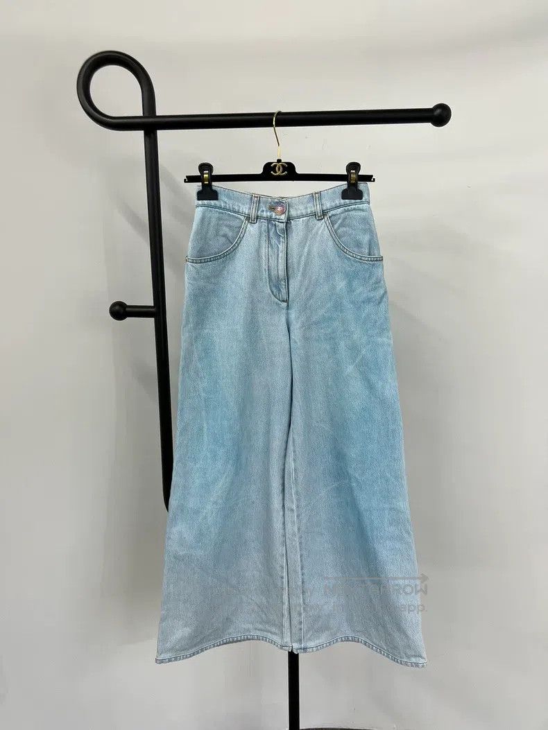 Chanel Chanel 24C blue gradient denim wide-leg trousers Size 42" / US 20 - 1 Thumbnail