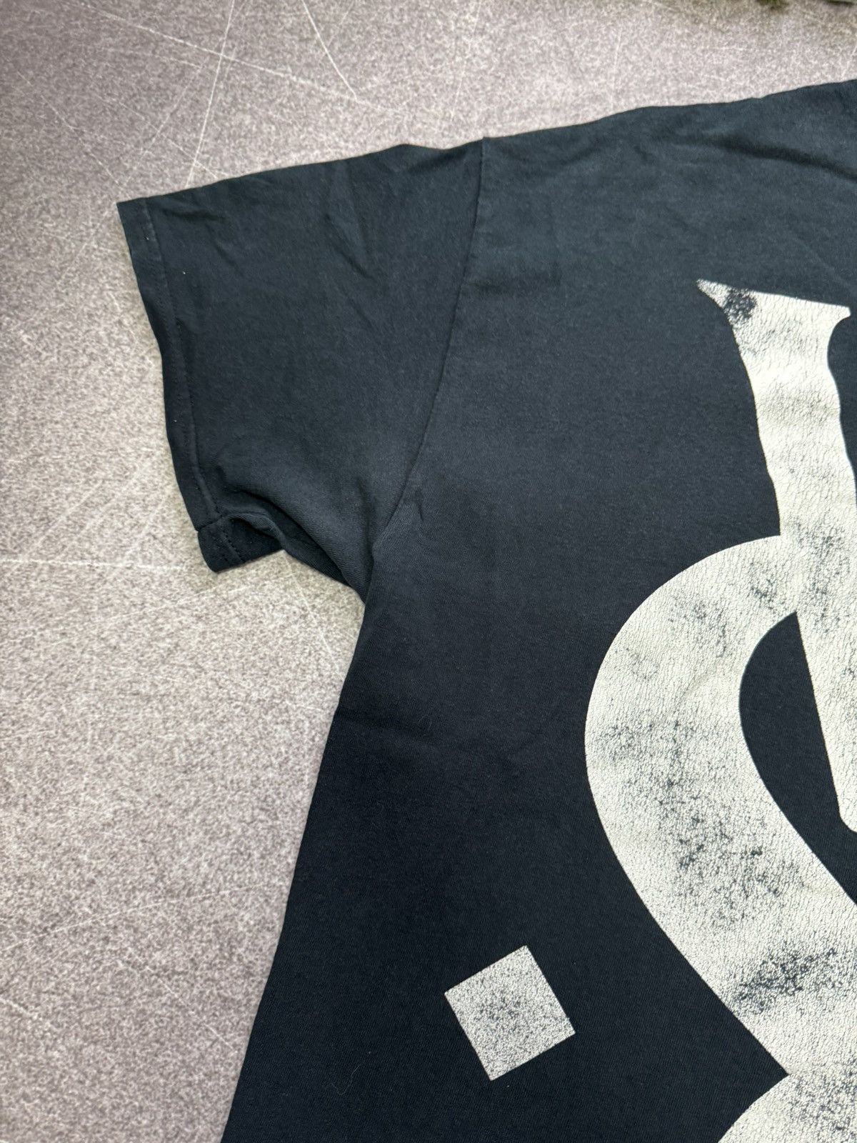 Band Tees Vintage 2000s While The Sleeps Rock Band T Shirt Size US XL / EU 56 / 4 - 9 Thumbnail