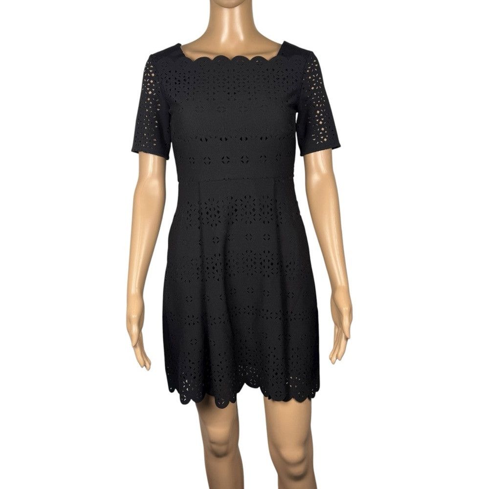 Banana Republic NWT New $138 Banana Republic Laser Cut Black Mini Dress Siz Size XS / US 0-2 / IT 36-38 - 2 Thumbnail