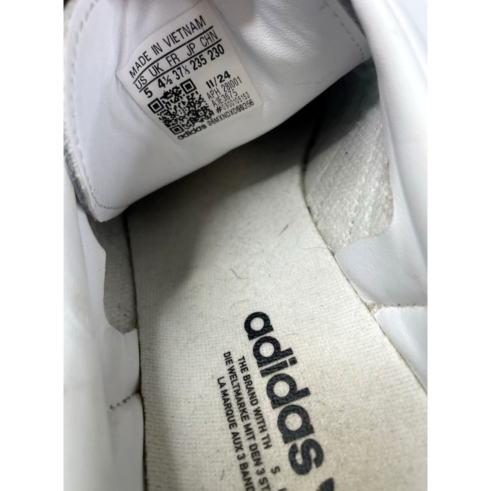 Adidas Adidas Samba OG Low Cloud White Core Black Men’s 5 Gum Sole 2024 Sneaker Shoes Low Top Men US 5 White Samba OG B75806 Size US 5 / EU 37 - 8 Thumbnail