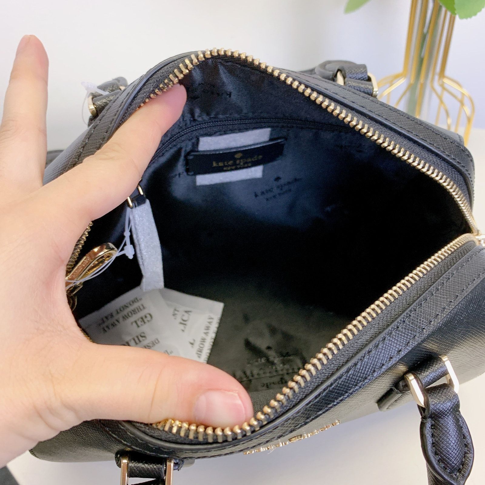 Kate Spade Kate Spade KF493 Madison Saffiano Leather Duffle Crossbody Size ONE SIZE - 6 Thumbnail