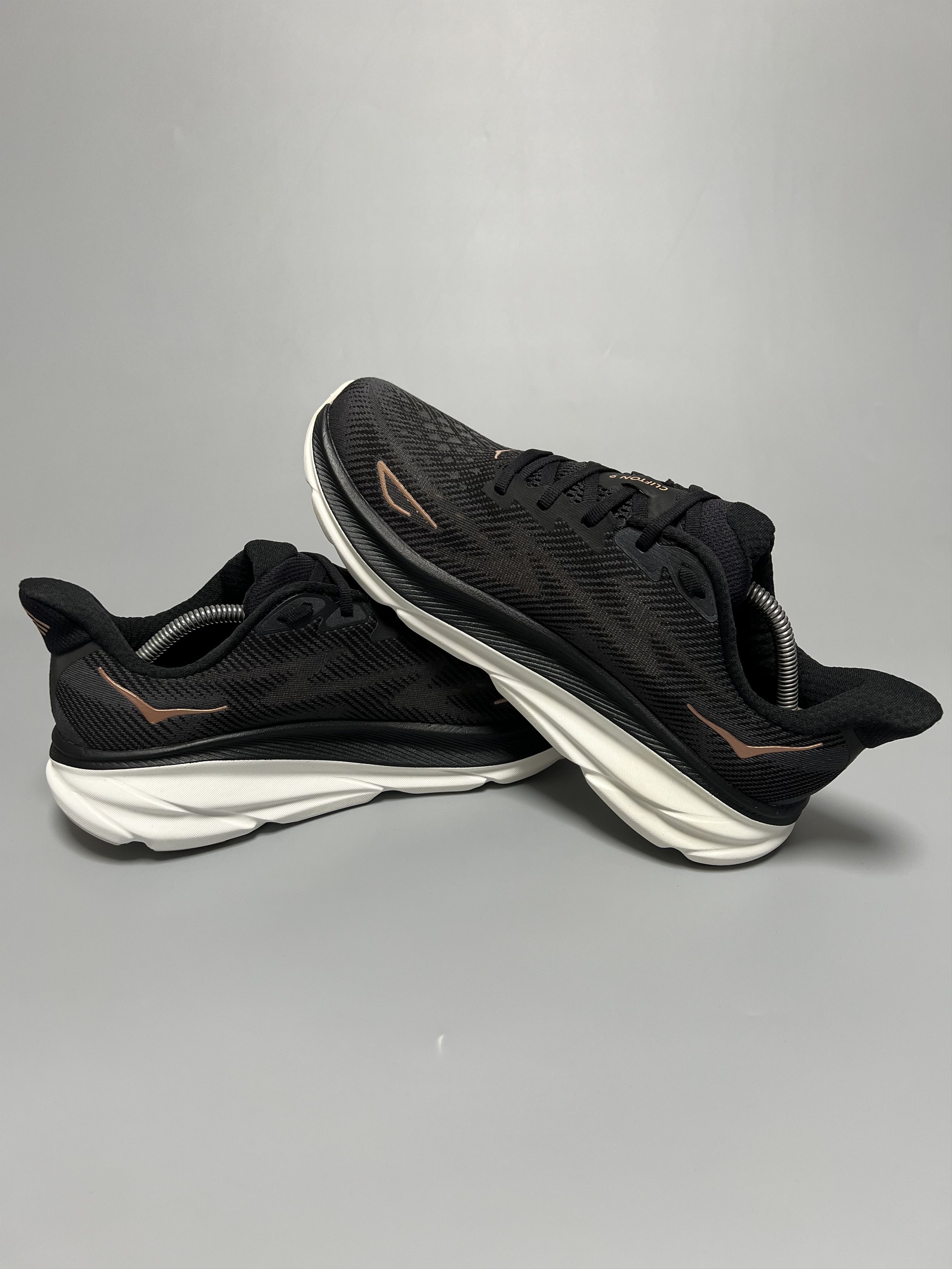 Hoka 10.5B Hoka One One Clifton 9 Running Shoes Walking Gym Size US 10.5 / IT 40.5 - 5 Thumbnail