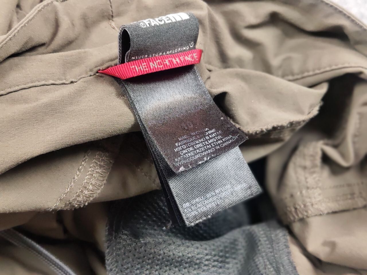 The North Face Vintage The North Face Cargo Track Hiking Pants x Shorts Size US 31 - 19 Thumbnail