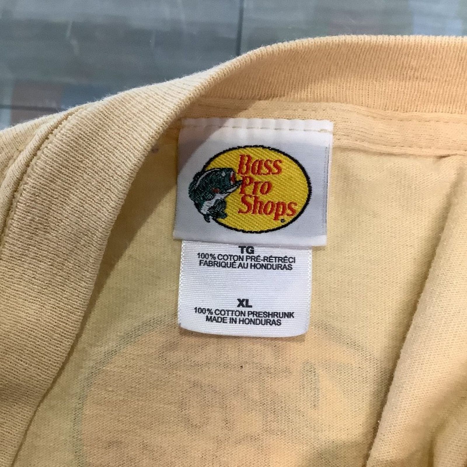 Bass Pro Shops Bass Pro Shop White Tail Deer T-shirt Size US XL / EU 56 / 4 - 3 Thumbnail