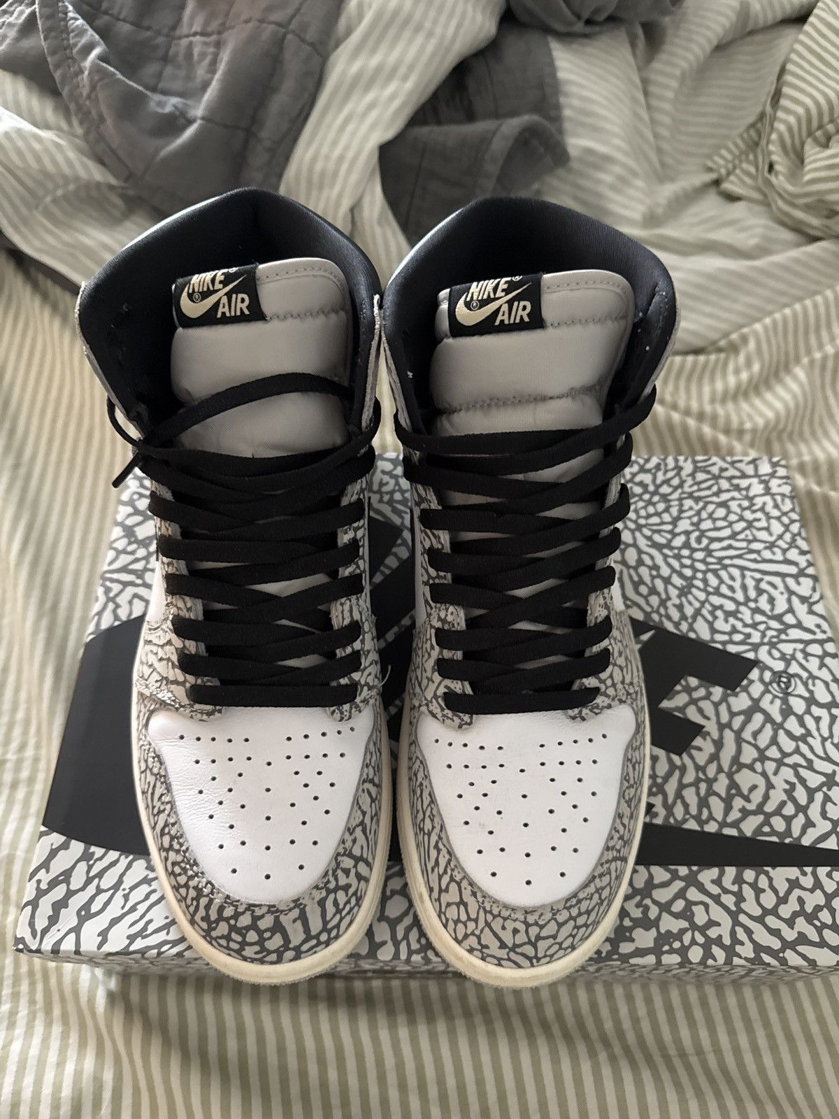 Jordan Brand Air Jordan 1 White Cement Size US 11.5 / EU 44-45 - 3 Thumbnail