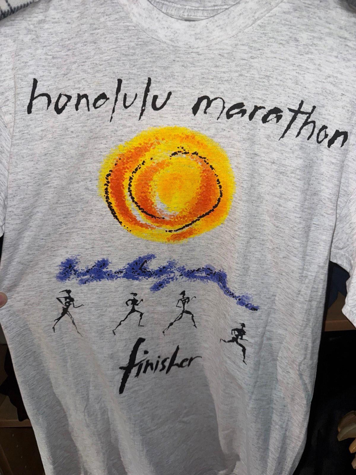Nike VINTAGE NIKE HONOLULU MARATHON FINISHER 1993 SHIRT SZ M RARE Size US M / EU 48-50 / 2 - 3 Thumbnail