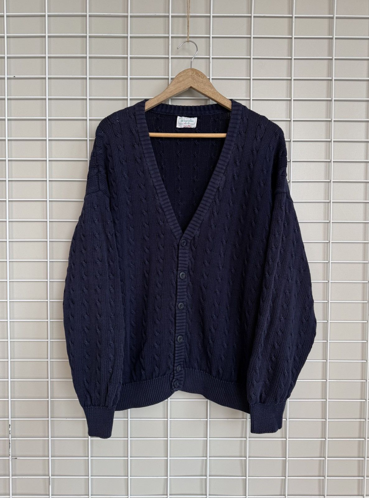 Benetton Benetton Cable Knit V-Neck Cardigan Mens Size L/XL Vintage Size US XL / EU 56 / 4 - 1 Thumbnail