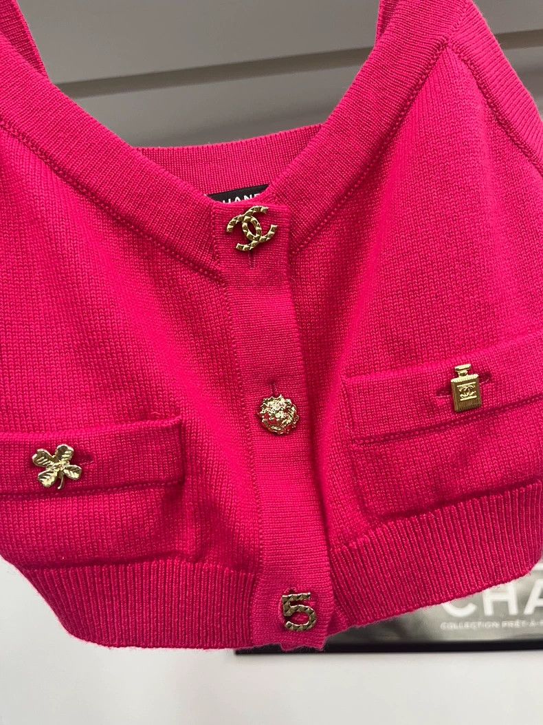 Chanel Chanel Red cashmere suspender top Size XS / US 0-2 / IT 36-38 - 2 Thumbnail