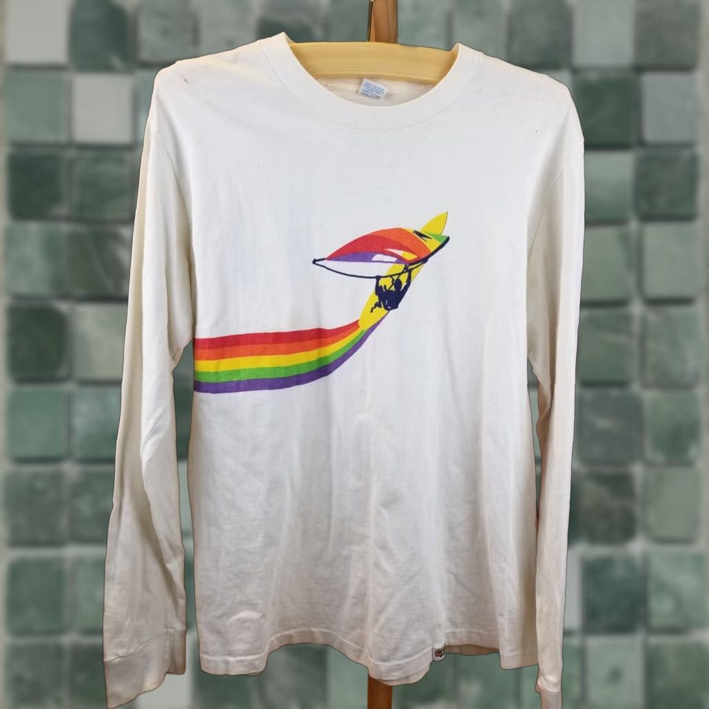 Vintage VINTAGE Crazy Shirt Surfing Hawaii Long Sleeve T-Shirt L White 70s Graphic Tee Mens Size US L / EU 52-54 / 3 - 1 Thumbnail