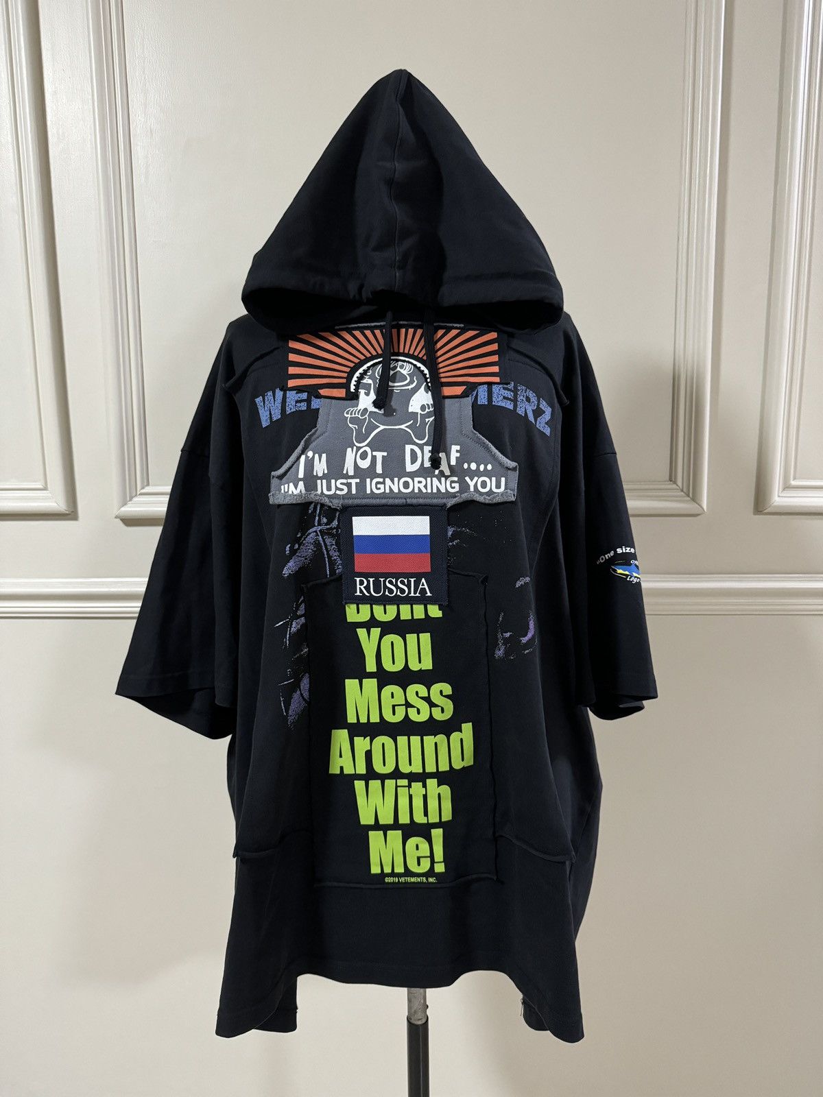 VETEMENTS RUSSIAN IDOL 2019 パーカー ブラック Vetements Vetements Russian Idol Oversized Black Hoodie