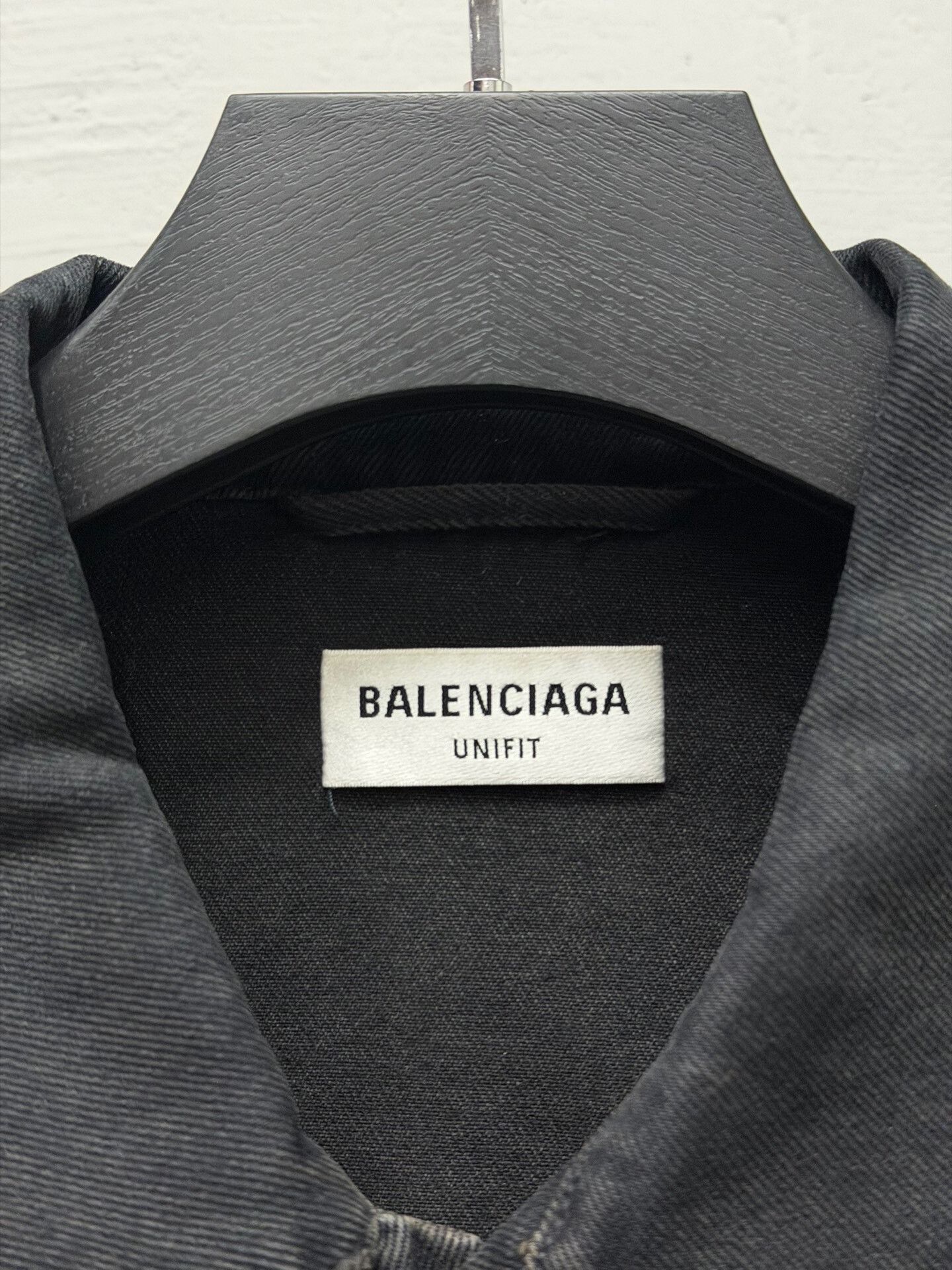 Balenciaga balenciaga black spray logo denim jacket Size US S / EU 44-46 / 1 - 5 Thumbnail