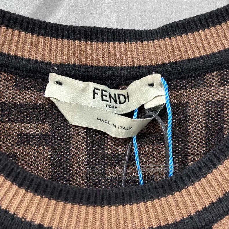 Fendi Fendi Monogram Print Knit Short Sleeve Size XS / US 0-2 / IT 36-38 - 4 Thumbnail