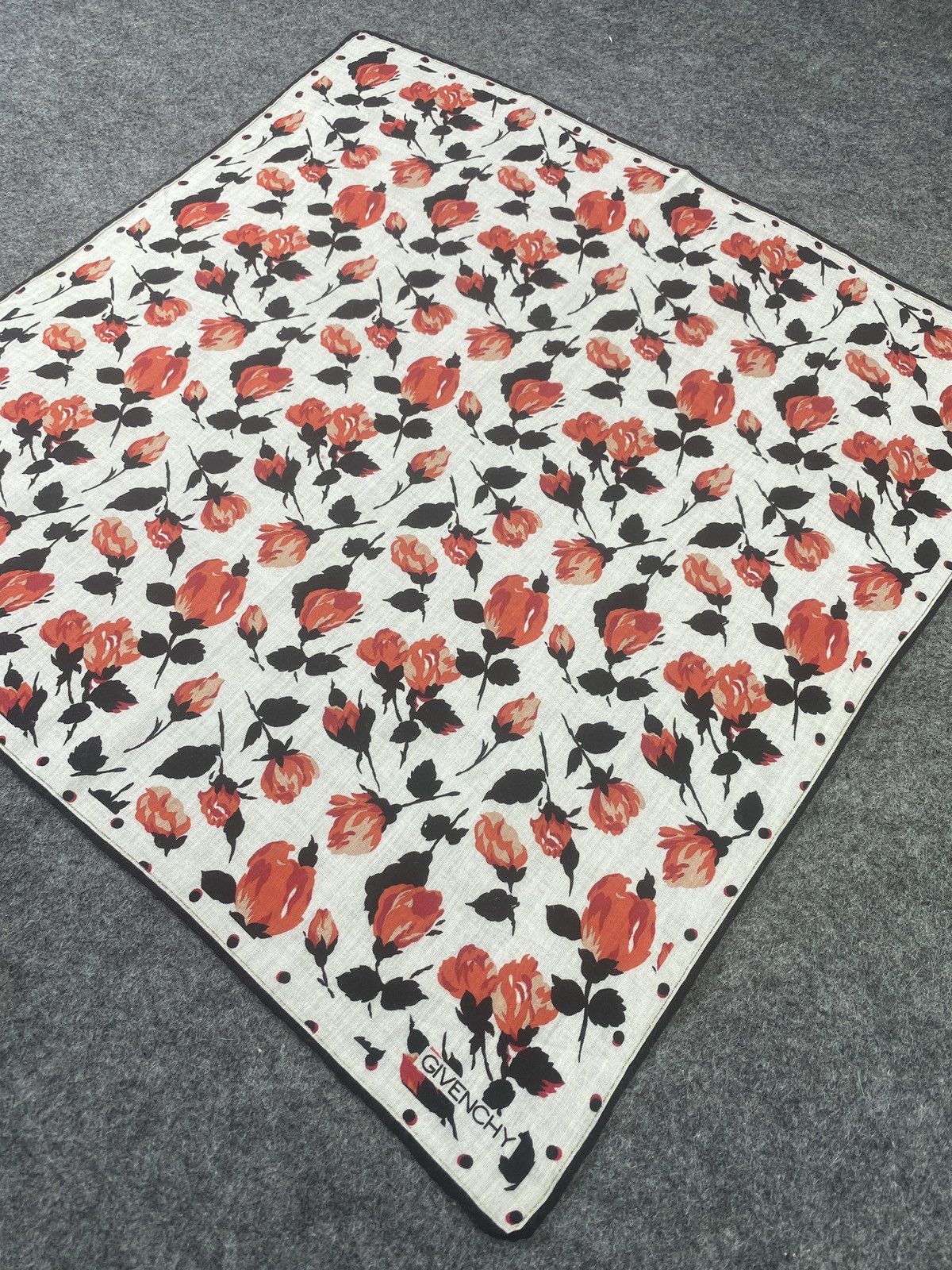Vintage Givenchy Handkerchief / Bandana / Neckerchief-B054 Size ONE SIZE - 4 Thumbnail