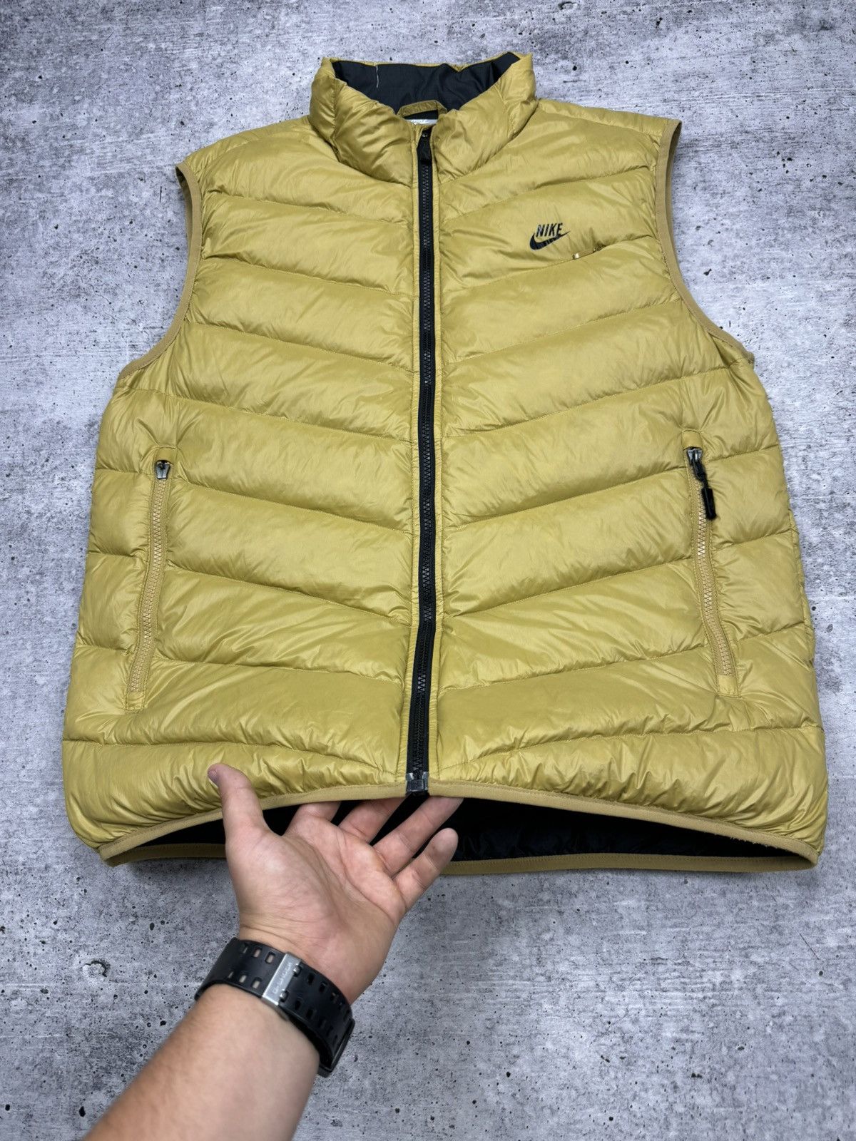 Nike Vintage Nike Y2K Style 90’s 700 Down Puffer Down Casual Vest Size US L / EU 52-54 / 3 - 6 Thumbnail