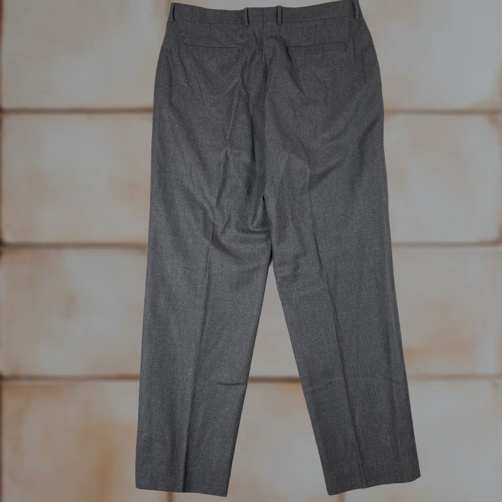 Banana Republic Banana Republic Dress Pants Mens 38R Gray Wool Blend Dress Pants Straight Leg 36 Regular Mens Inches 38x32 Italy Vintage No Size US 38 / EU 54 - 1 Thumbnail