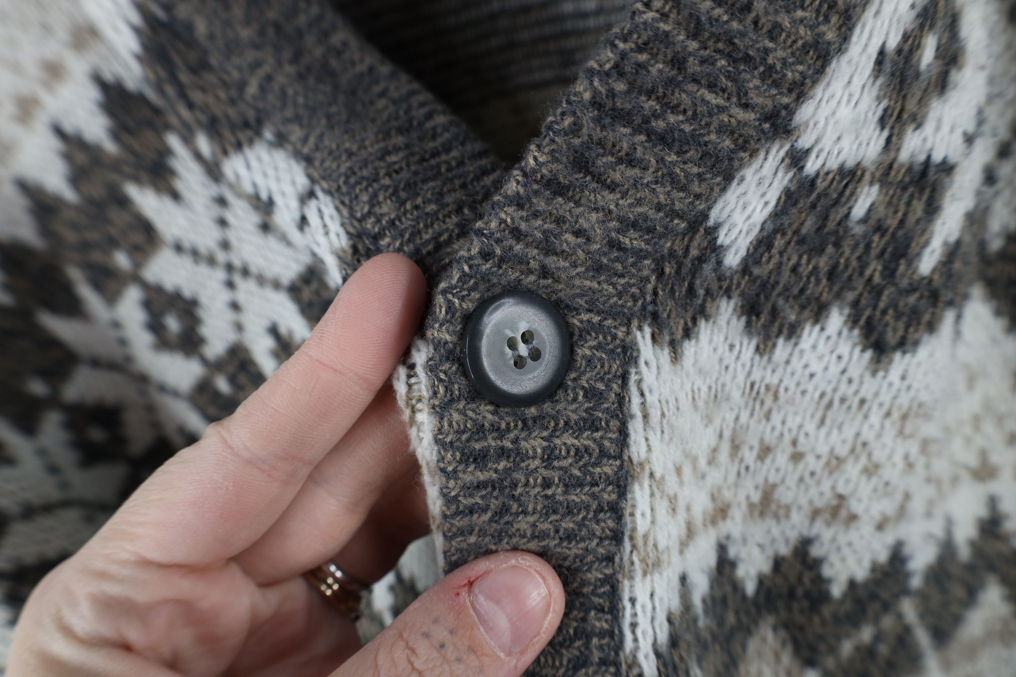Vintage Vintage 90s Streetwear Fair Isle Knit Cardigan Sweater Size US L / EU 52-54 / 3 - 7 Thumbnail