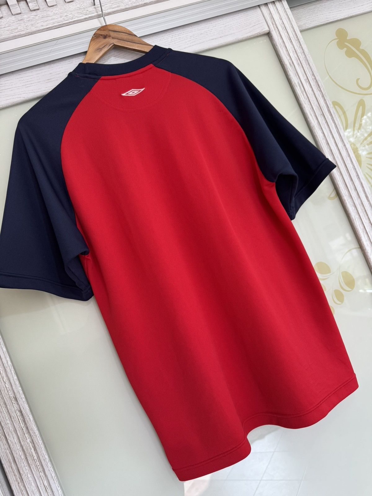 Umbro × Vintage Vintage England 2001-2002 Soccer Training Jersey Football Size US XL / EU 56 / 4 - 7 Thumbnail