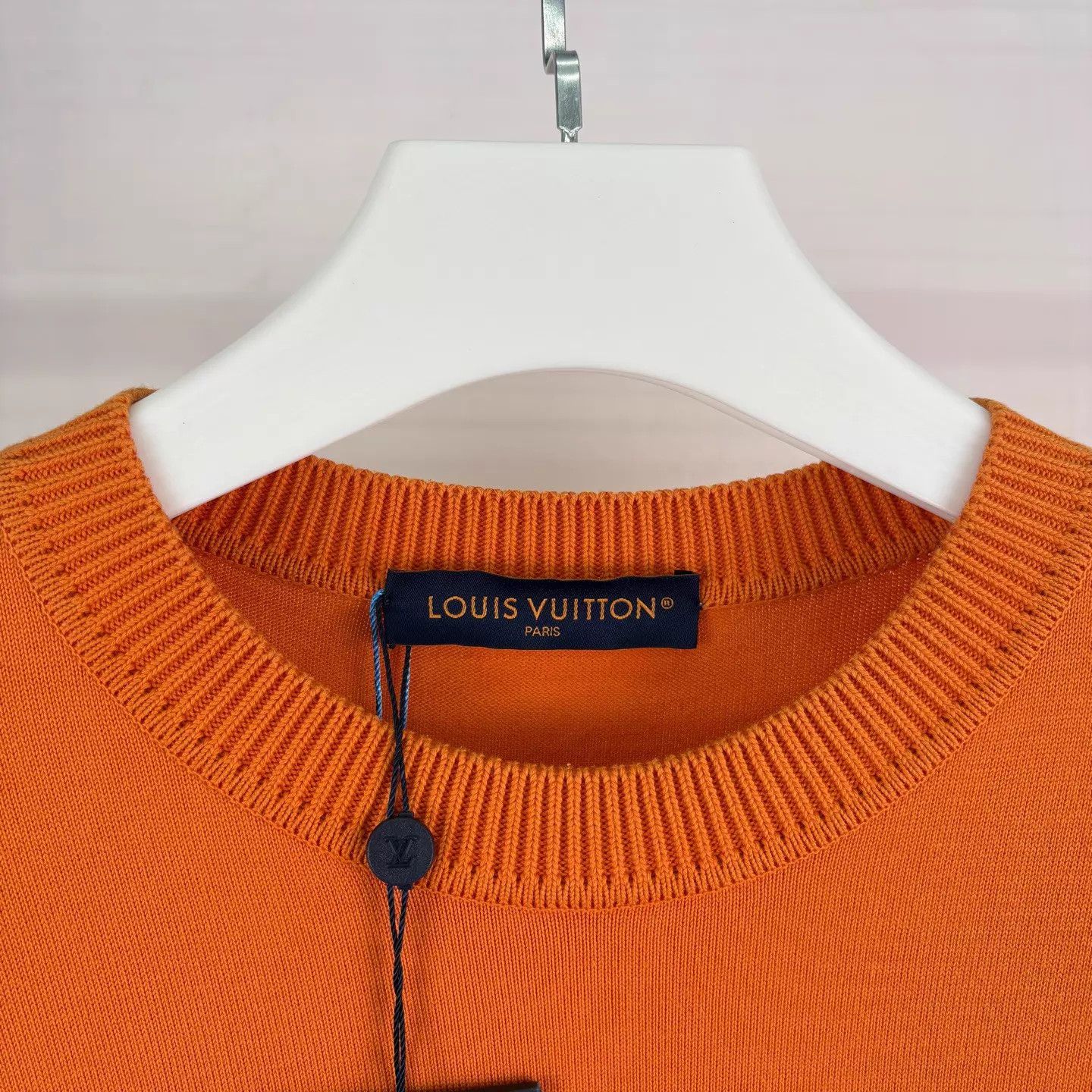 Louis Vuitton Louis Vuitton Orange Pin Short Sleeve Knit Tee L Italy Size US L / EU 52-54 / 3 - 3 Thumbnail