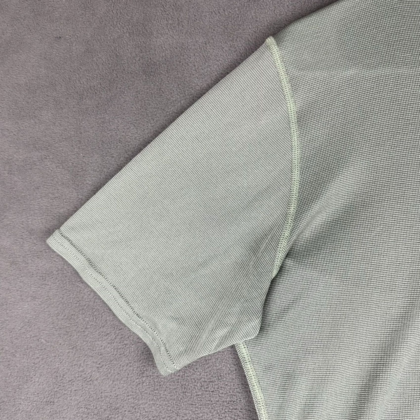 Patagonia VINTAGE Patagonia Capilene Shirt Mens Medium Green Crew Neck Stretch Made In USA Size US M / EU 48-50 / 2 - 7 Thumbnail