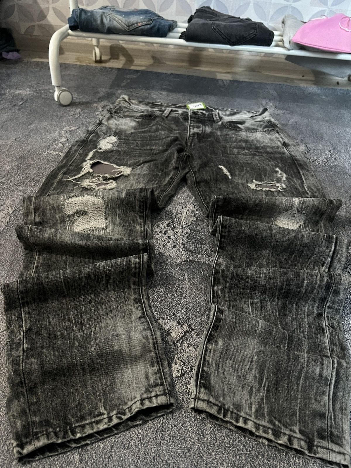 Japanese Brand SWAG Destroyed Acid Washed — Streetwear Weathered Slim Jeans Size US 33 - 1 Thumbnail