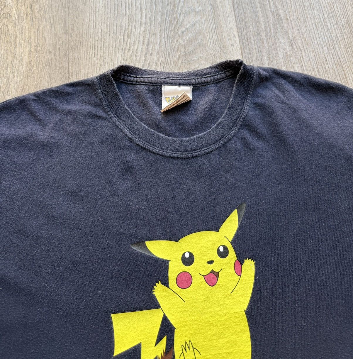Pokemon Vintage 2000 Nintendo Pokémon Pikachu T-Shirt Movie Tee Size US M / EU 48-50 / 2 - 5 Thumbnail