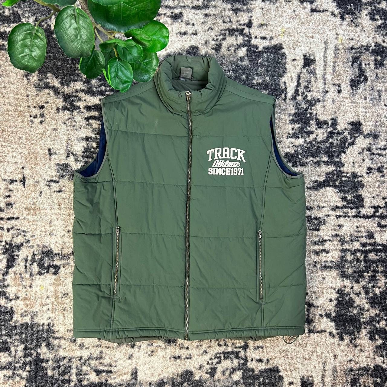 Nike Nike Track Vintage Y2K Big Logo Puffer Vest Streetwear Style Size US XXL / EU 58 / 5 - 1 Thumbnail