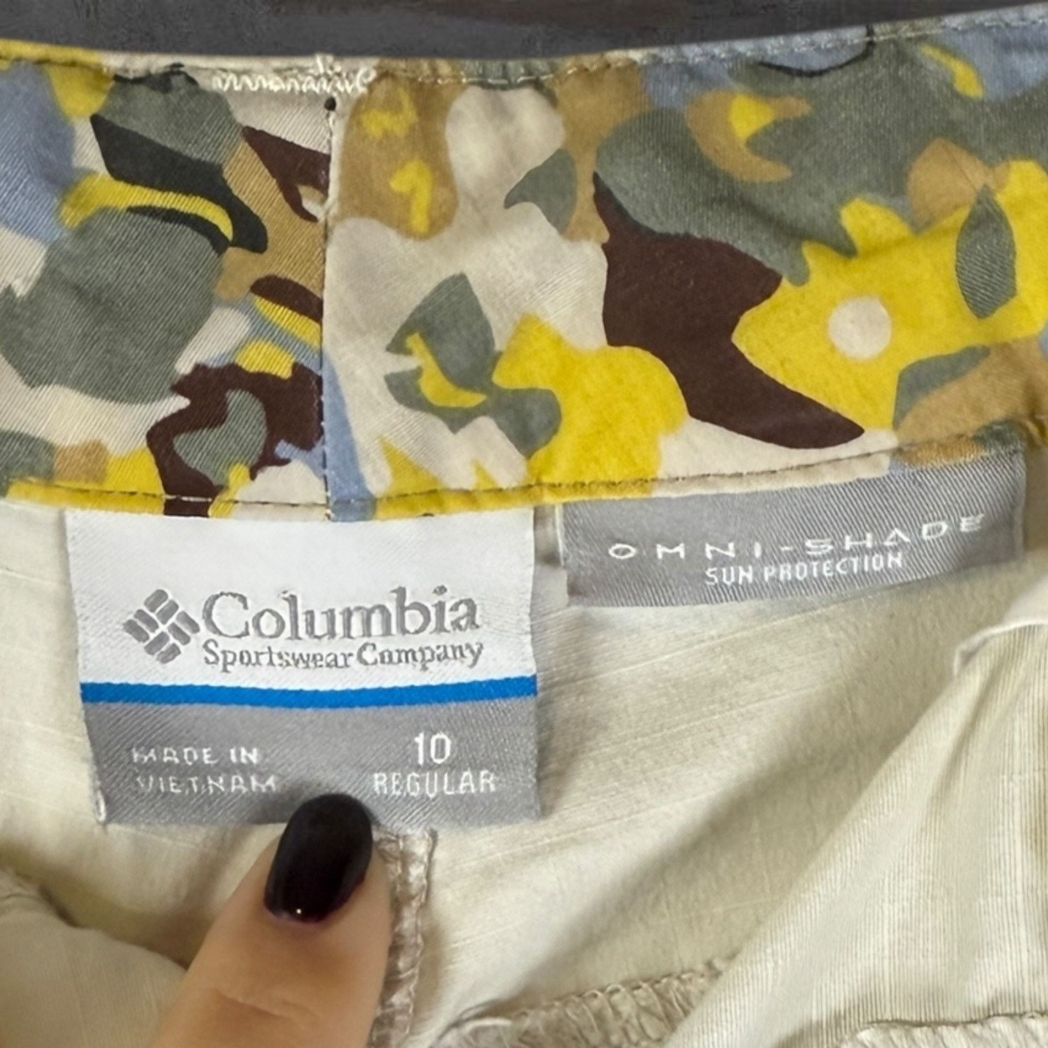 Columbia Columbia Women's Size 10 Reg Beige Hiking Pants Omni Shade Size 32" / US 10 / IT 46 - 3 Thumbnail