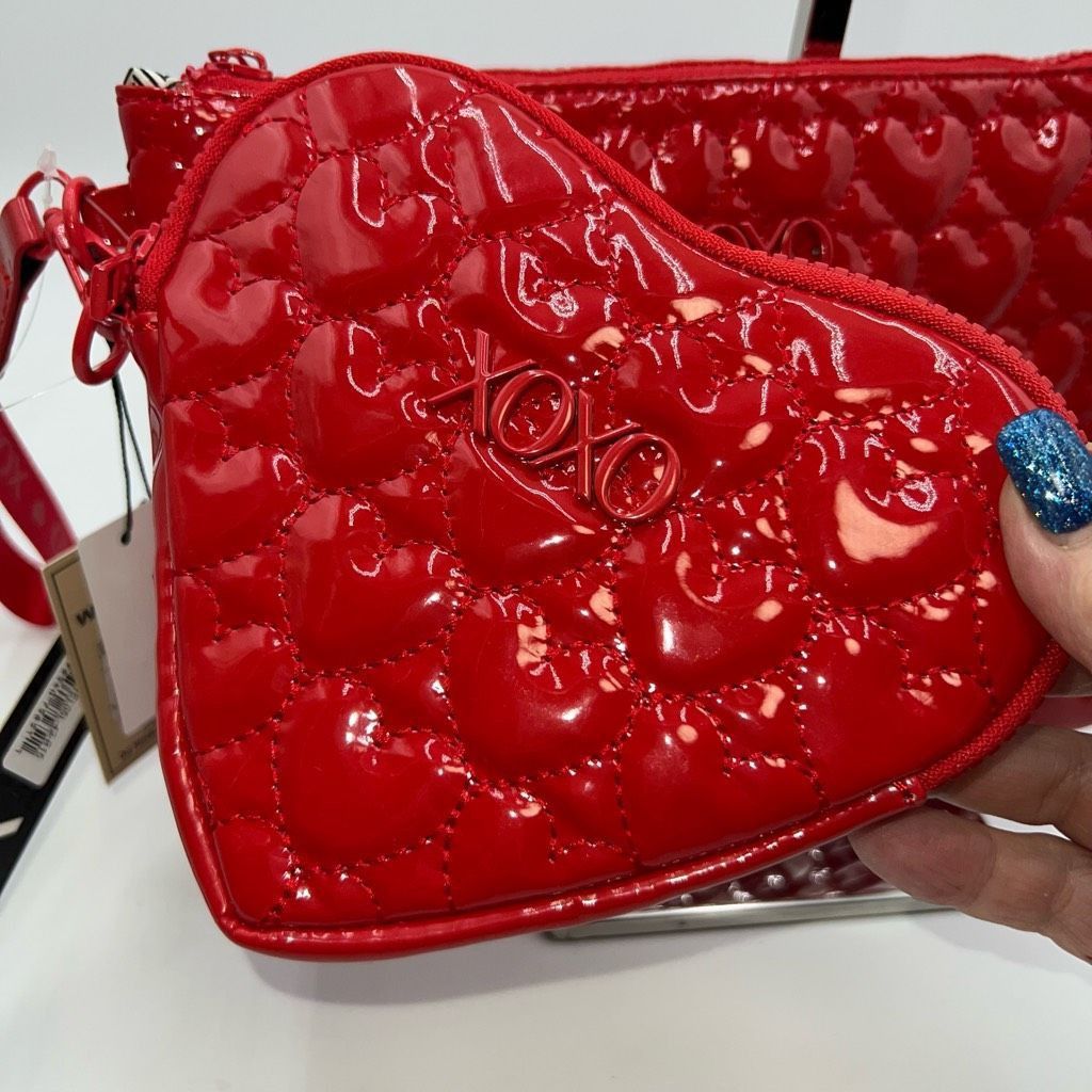 XOXO XOXO Faux Patent Leather Wristlet Duo Pouch and Heart In Can Size ONE SIZE - 3 Thumbnail