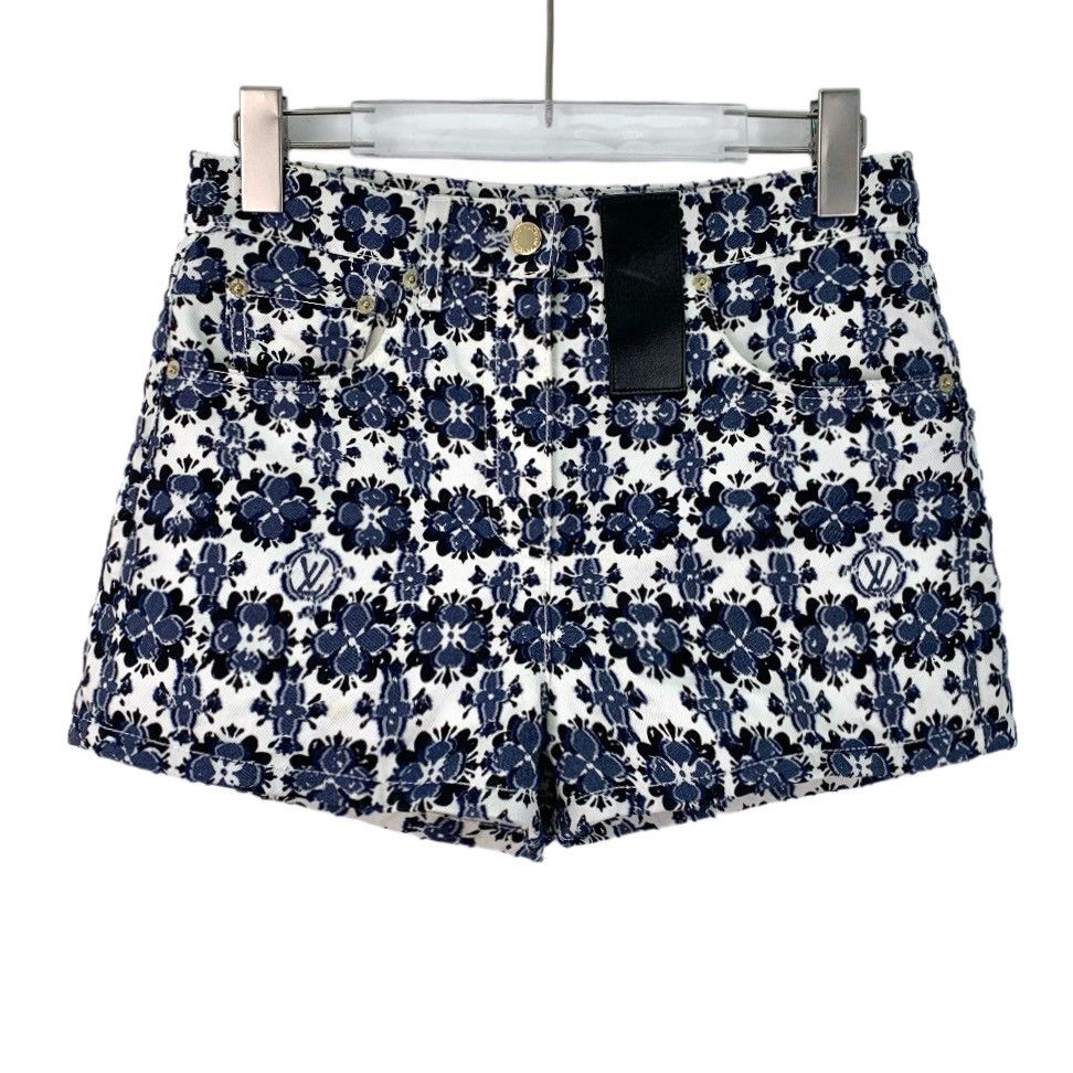 Louis Vuitton Louis Vuitton All Print Casual Denim Shorts K26WX Size 24" / US 00 / IT 34 - 1 Thumbnail