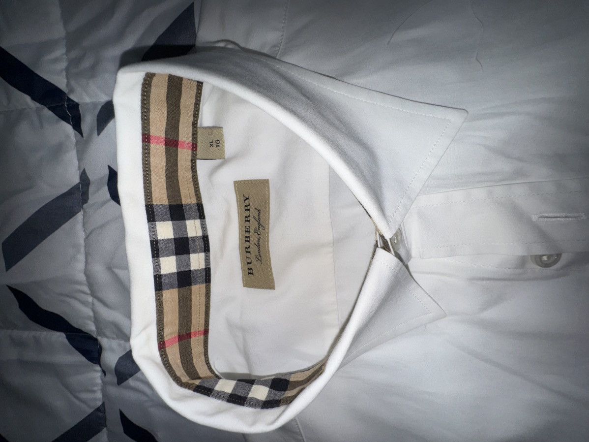 Burberry Burberry Collar button down shirt Size US XL / EU 56 / 4 - 2 Thumbnail
