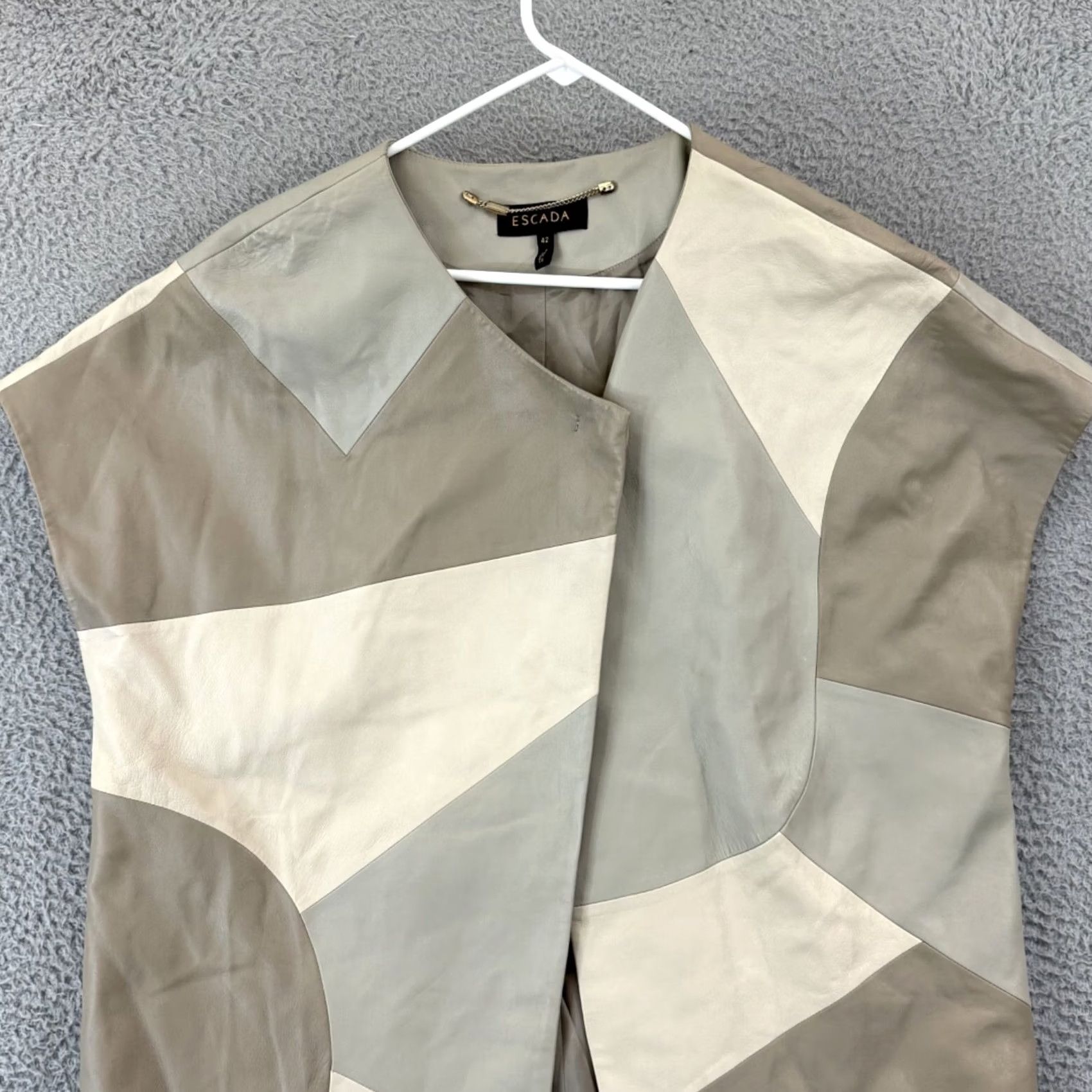 Escada VINTAGE Escada Coat Women 42 Geometric Long Leather Lined Boho Larida Snap Beige 42 Womens Overcoat Style Bohemian Fashion Size M / US 6-8 / IT 42-44 - 3 Thumbnail
