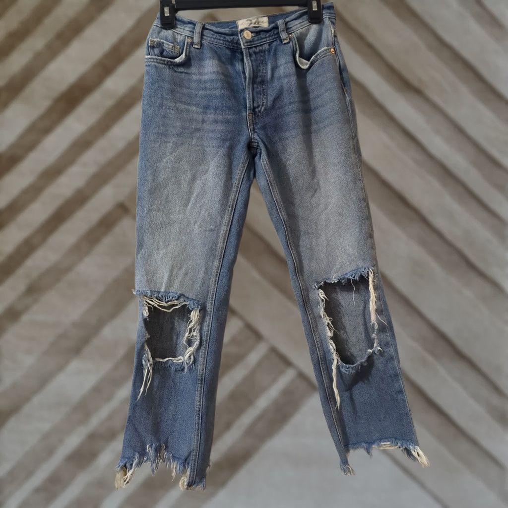 Free People VINTAGE Free People Jeans Women's 24 Wide-Leg Distressed Knees Button Fly Blue Denim 24 Womens H﻿﻿oles Size 42" / US 20 - 1 Thumbnail