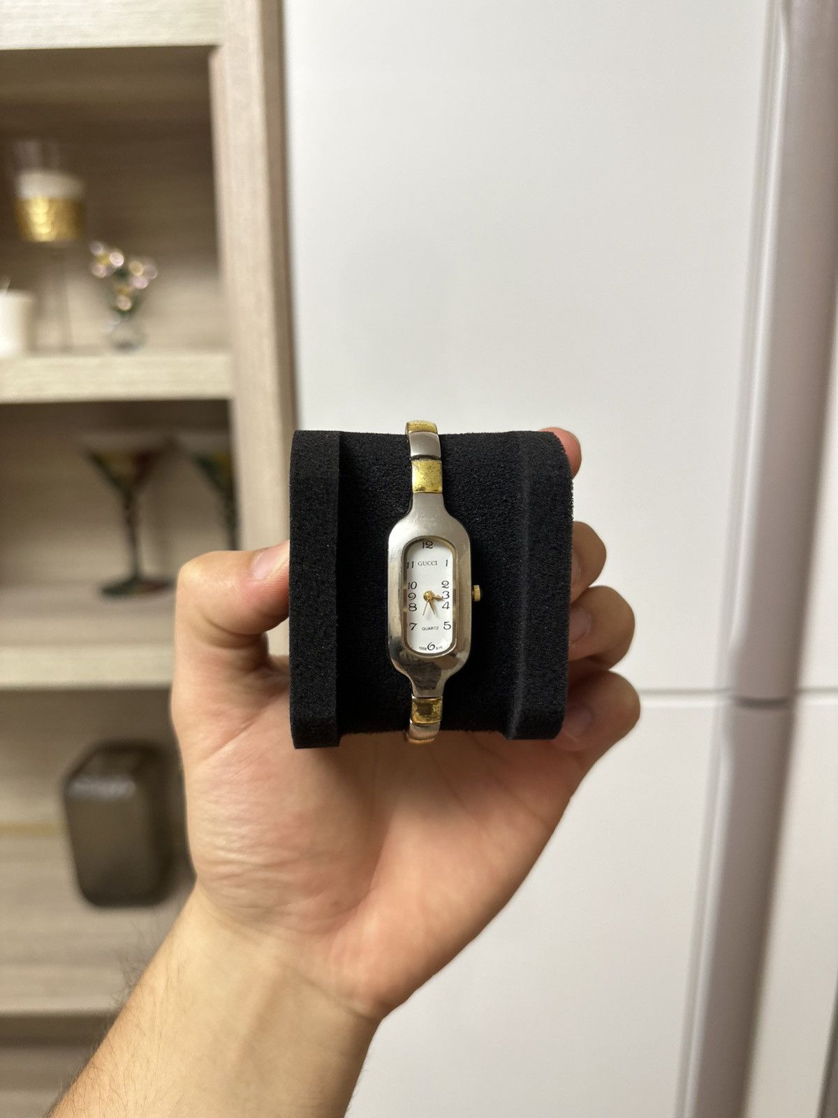 Gucci Vintage 90s Gucci Dress Wrist Watch Swiss Made Quartz Woman Size ONE SIZE - 8 Thumbnail