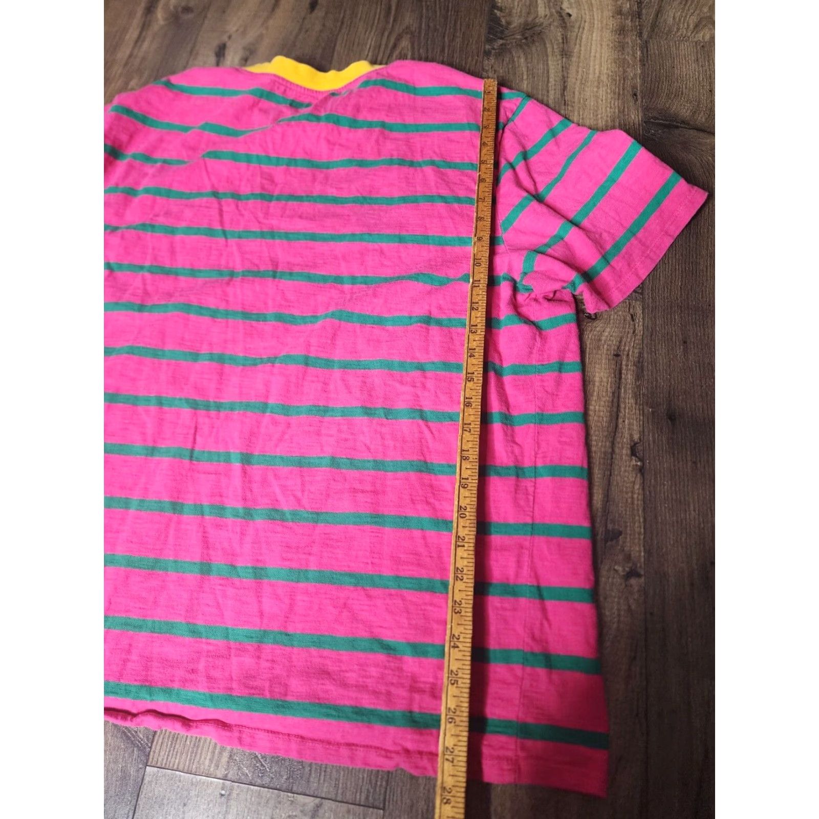 Guess GUESS x J Balvin Vintage Striped Logo T-Shirt Mens XL Pink Size US XL / EU 56 / 4 - 2 Thumbnail
