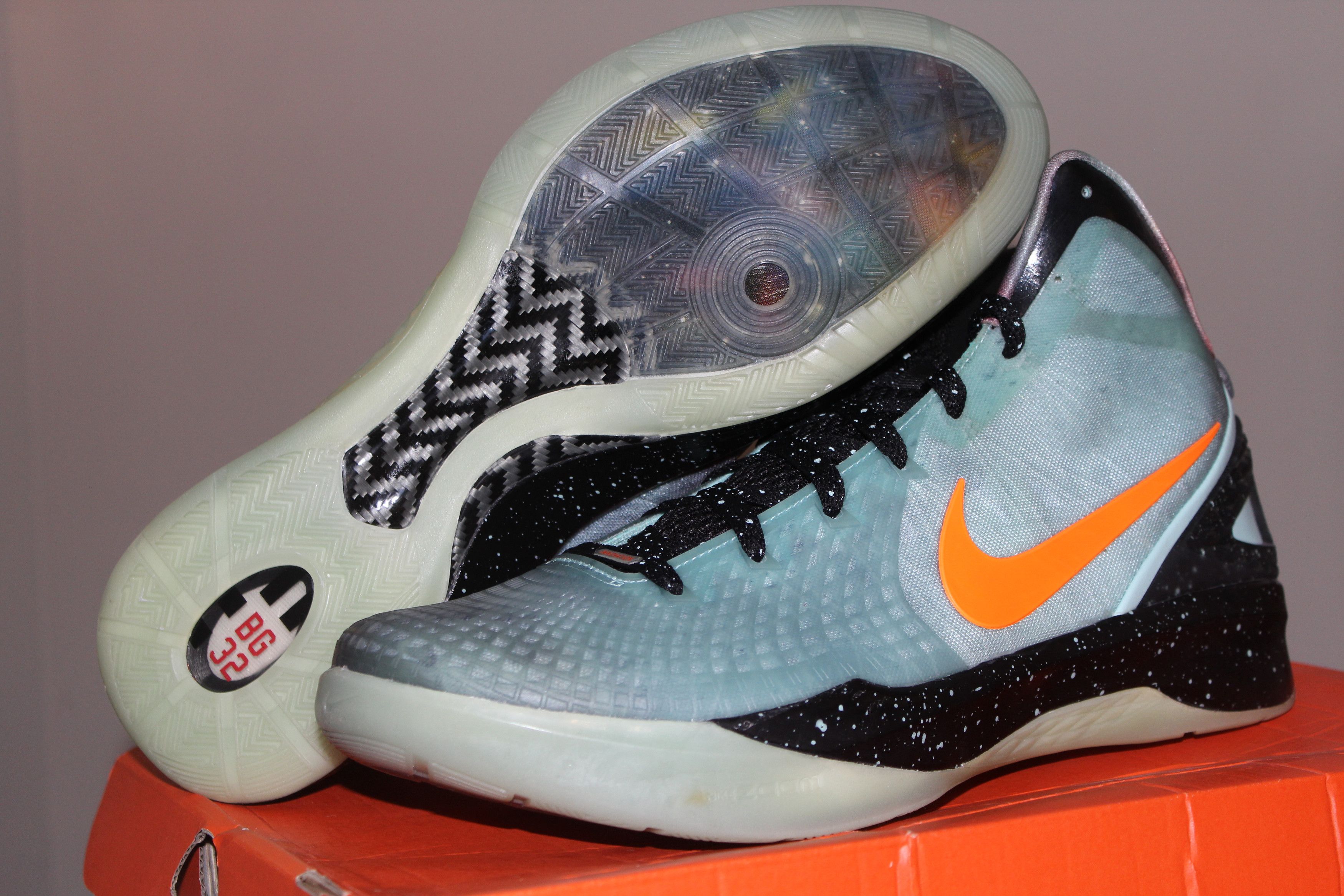 Nike Nike Air Zoom Hyperdunk 2011 Galaxy Blake Griffin Size 14 Size US 14 / EU 47 - 1 Thumbnail