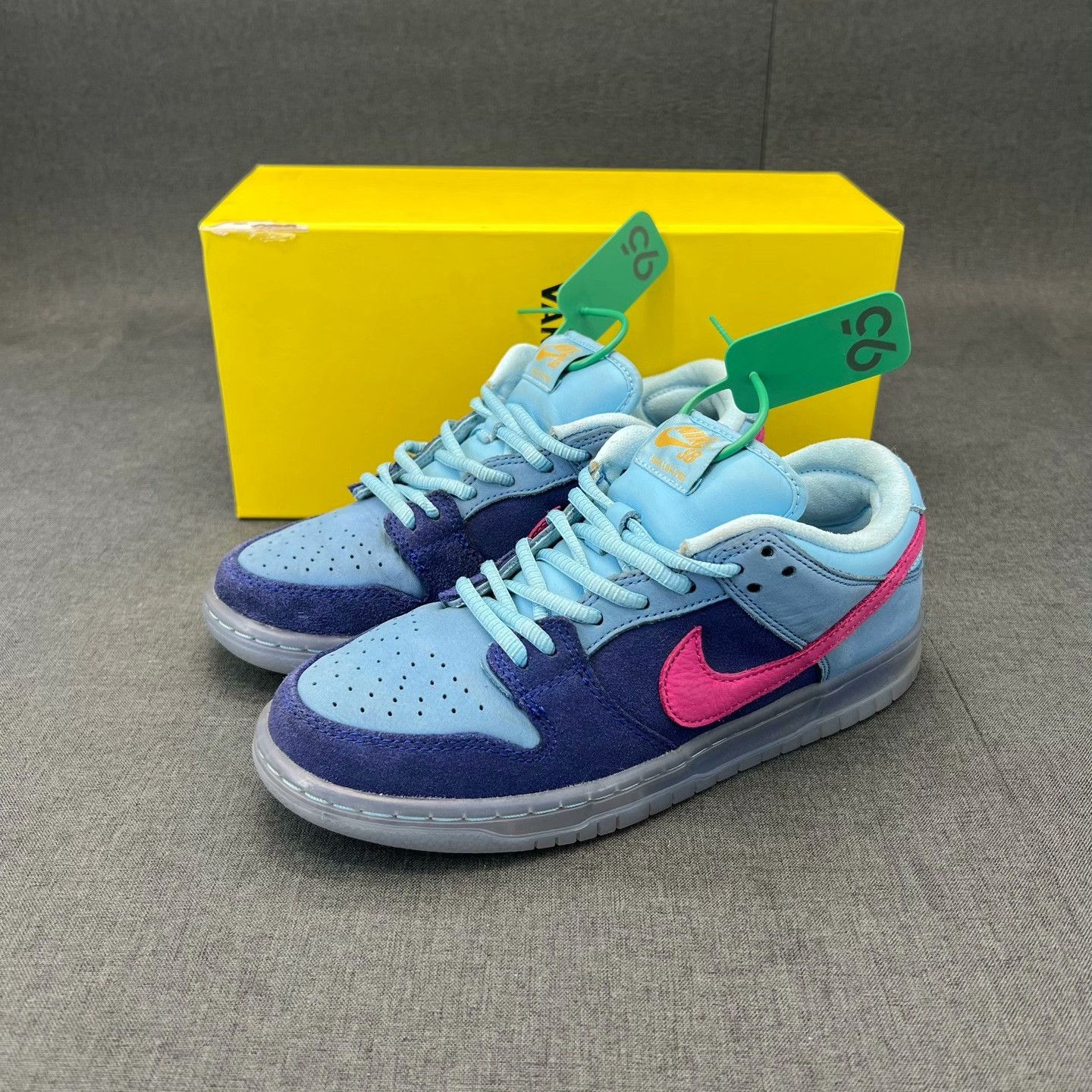 Nike Nike DUNK Lowtop Sneakers 38 Men Size US 6 / EU 39 - 1 Thumbnail