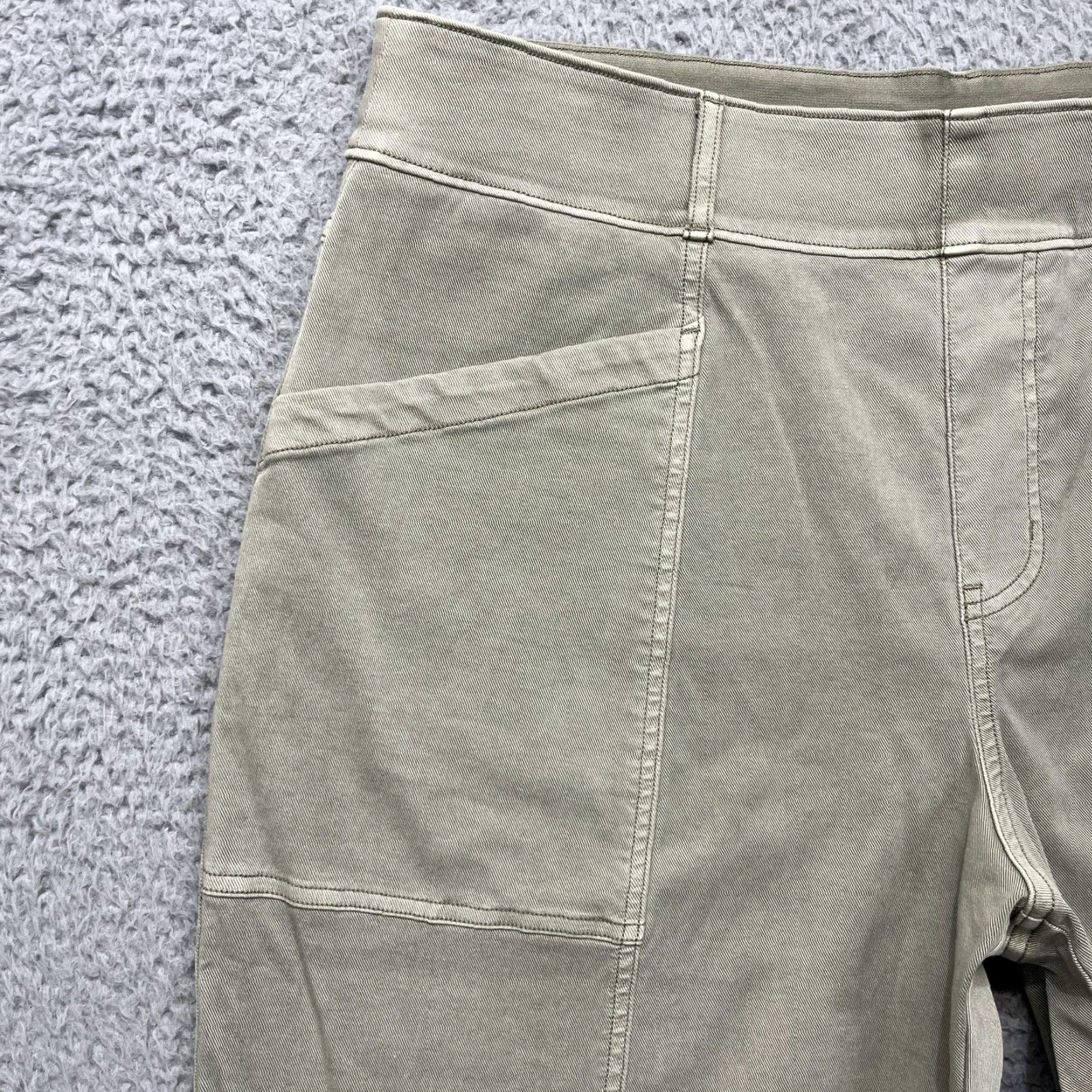 Spanx Spanx Cropped Twill Pants Womens 2X Beige Straight Leg Shaping Pull On Pockets Size 40" / US 18 - 3 Thumbnail